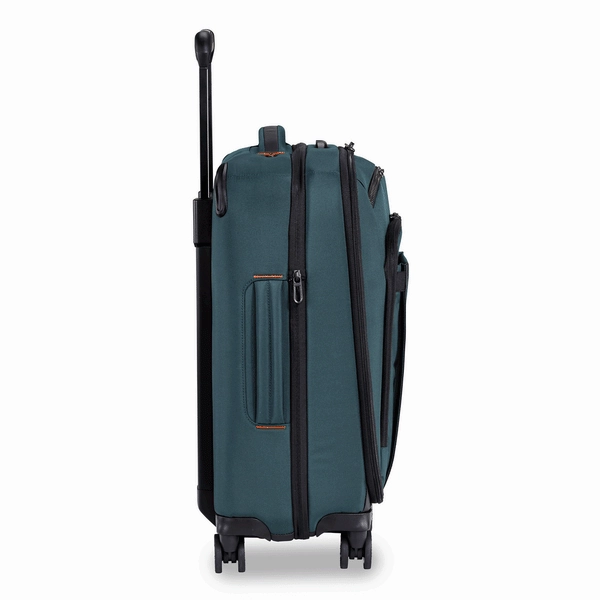 International 21" Carry On Expandable Spinner - ZXU121SPX