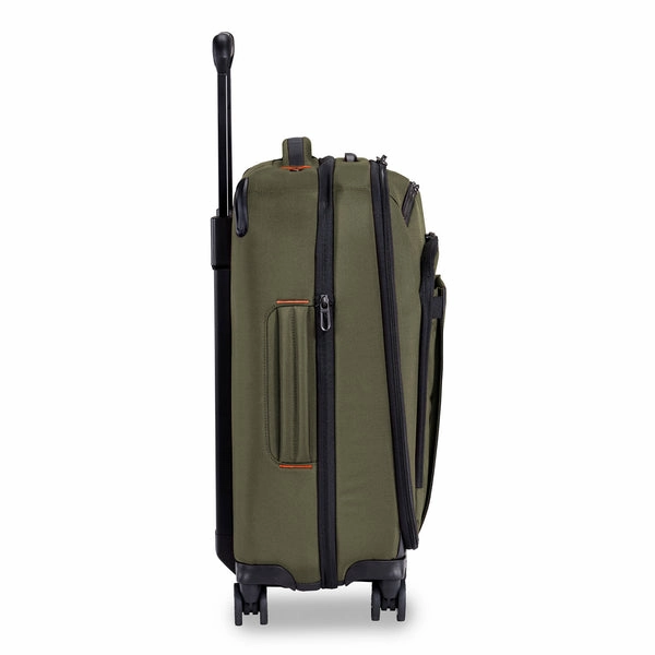 International 21" Carry On Expandable Spinner - ZXU121SPX