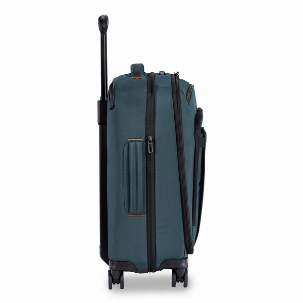 International 21" Carry On Expandable Spinner - ZXU121SPX