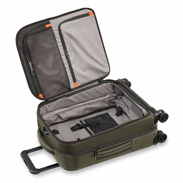 International 21" Carry On Expandable Spinner - ZXU121SPX