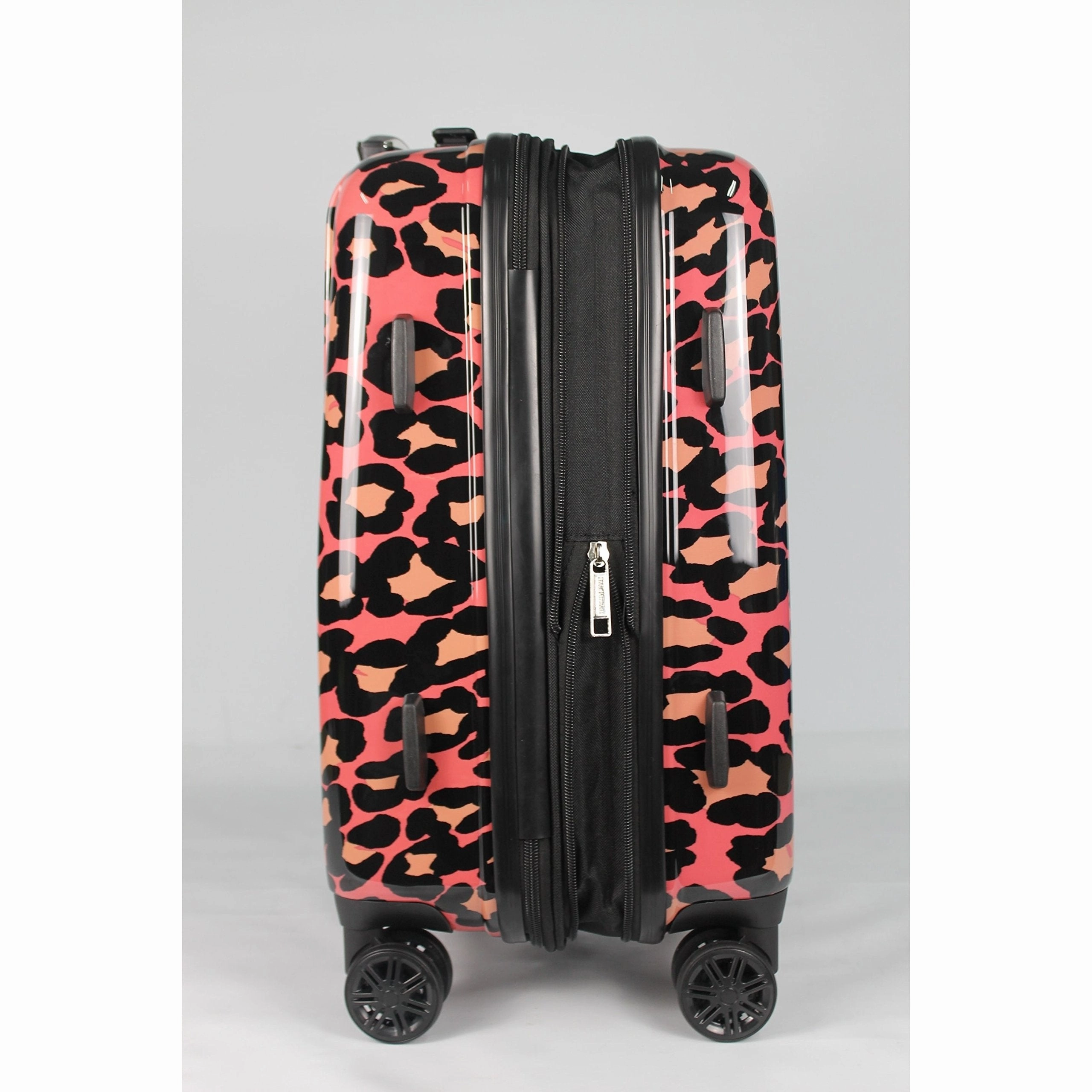Isaac Mizrahi Gabby 22" 4-Wheel Carry-On Luggage