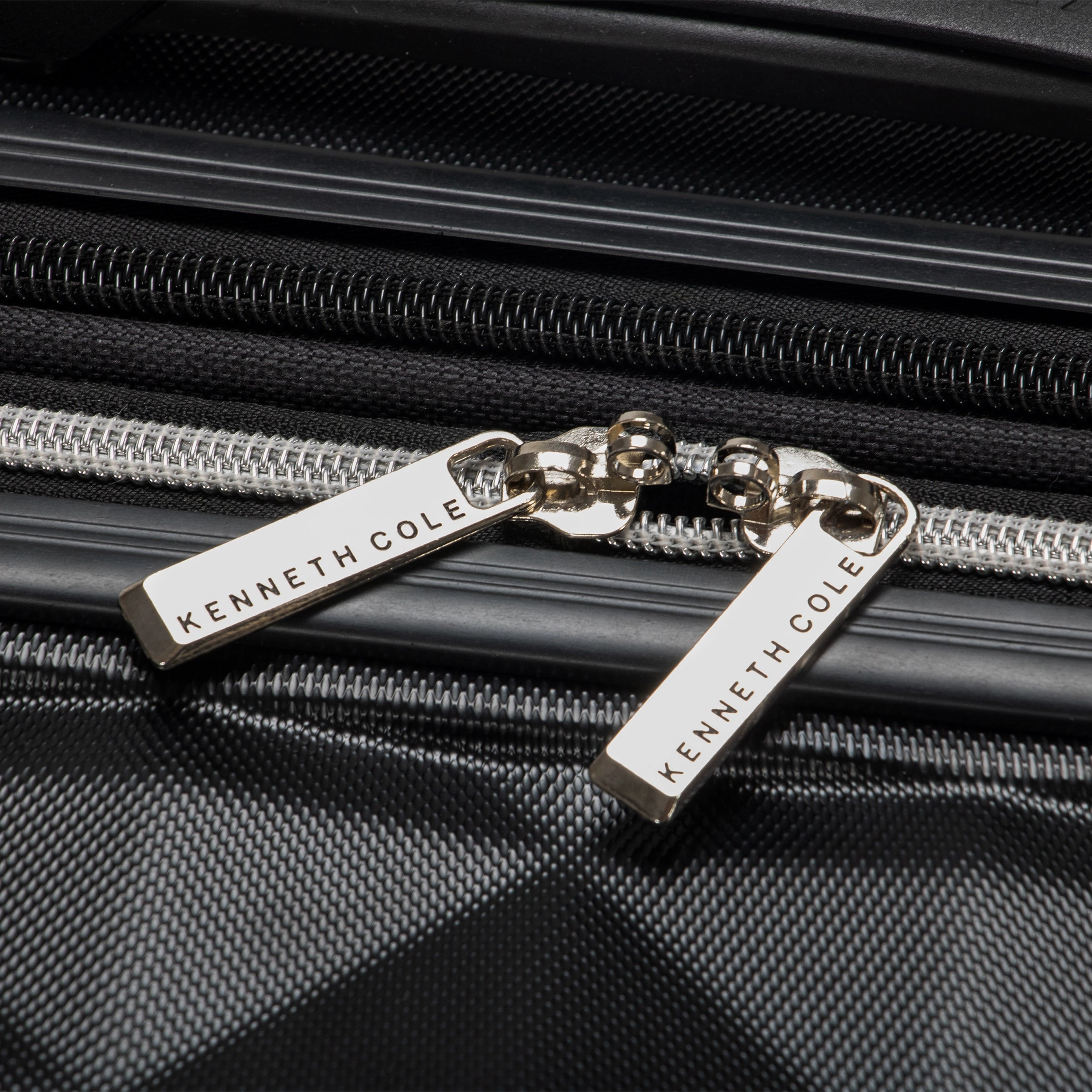 Kenneth Cole Reaction Women's Diamond Tower Hardside 8-Wheel Spinner Expandable 20'' Carry-On Luggage