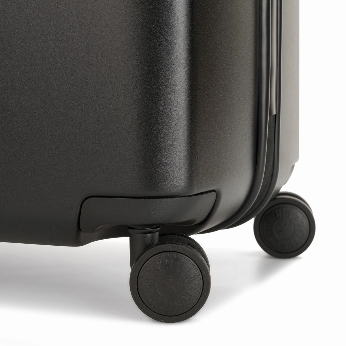 Kipling Curiosity 26" 4-Wheel Medium Luggage