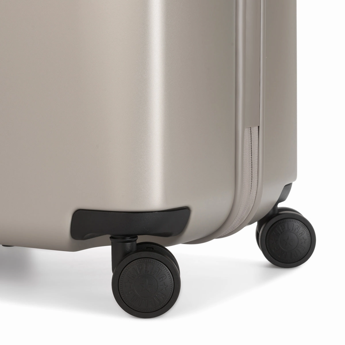 Kipling Curiosity 26" 4-Wheel Medium Luggage