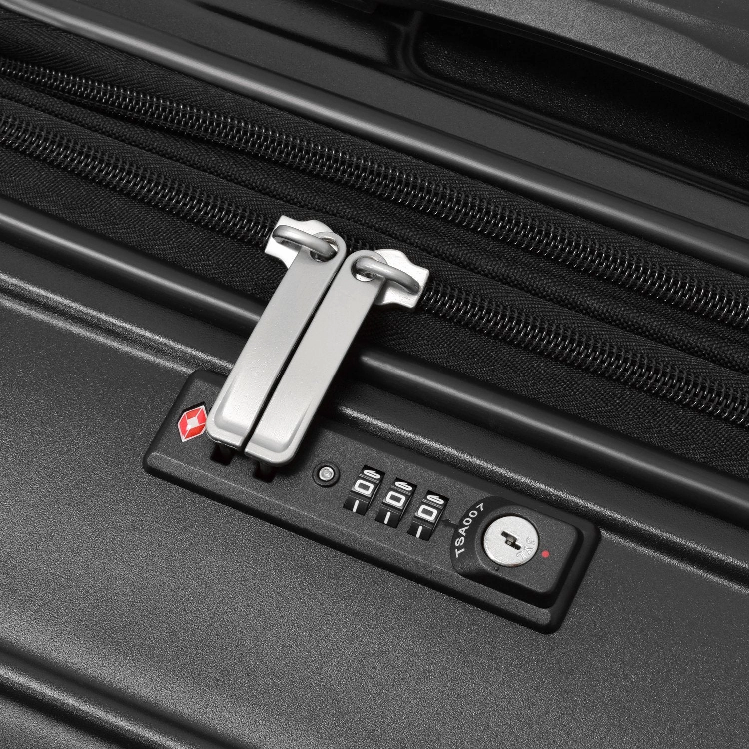 London Fog Heathrow 21" 4-Wheel Carry-On Luggage