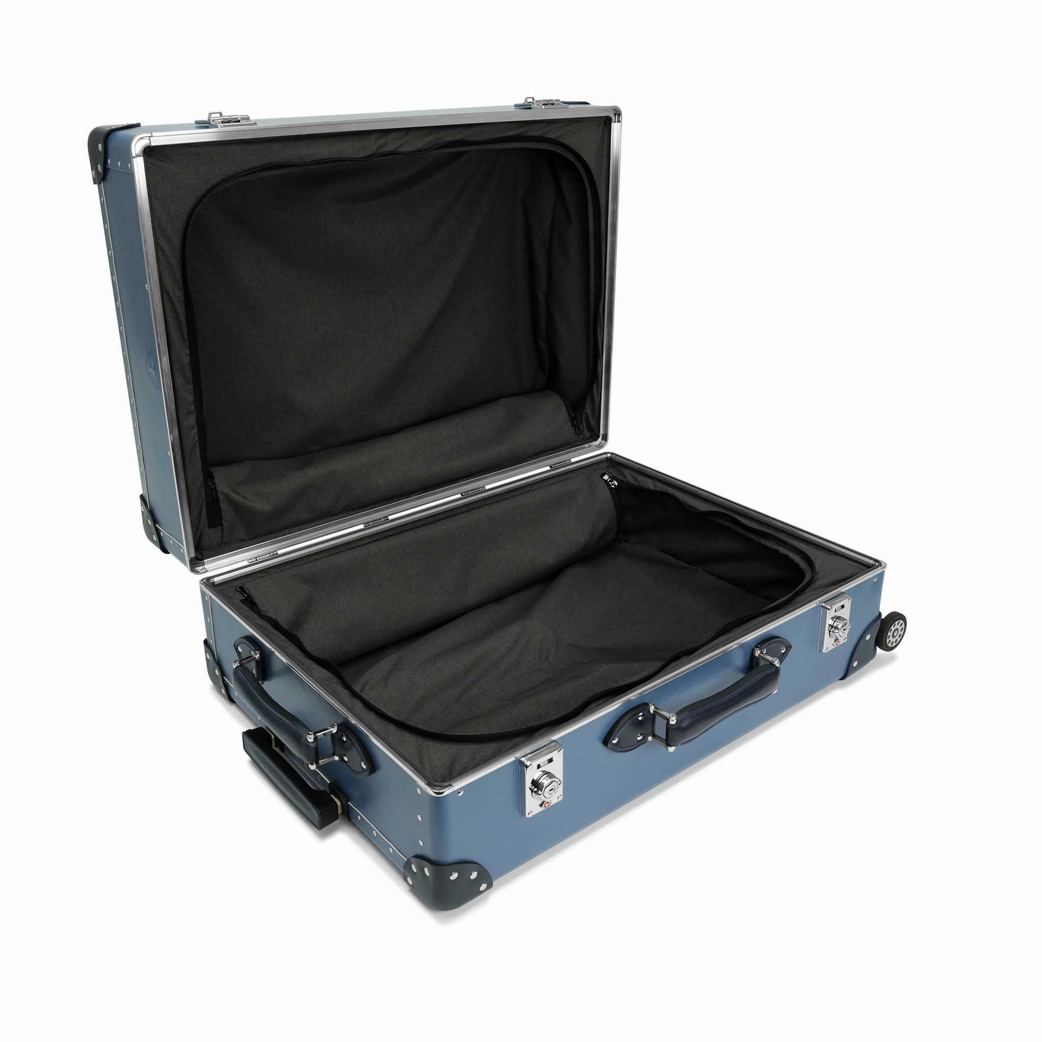 Metropolis  Large Check-In - 4 Wheels | Fog Blue/Navy/Chrome