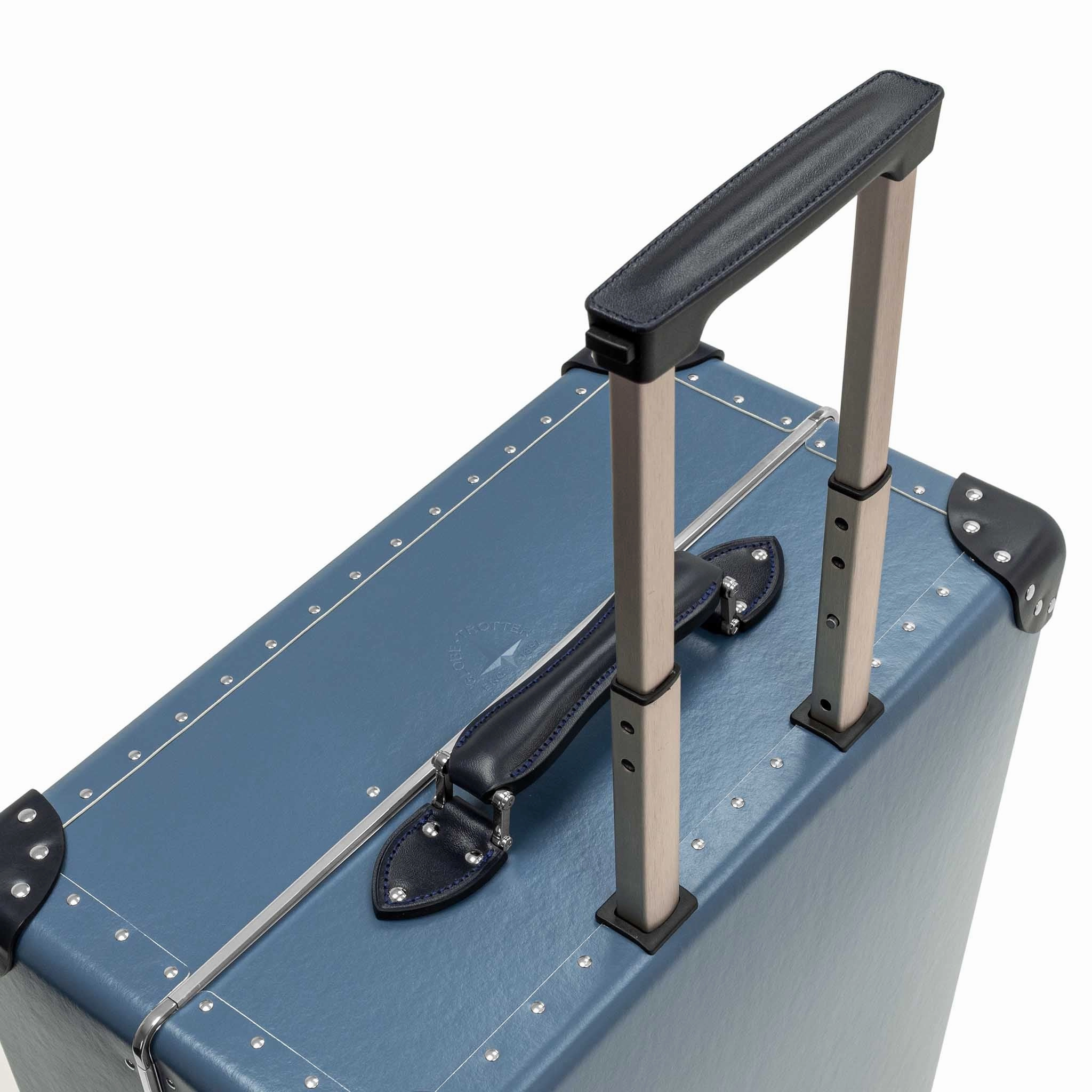 Metropolis  Large Check-In - 4 Wheels | Fog Blue/Navy/Chrome