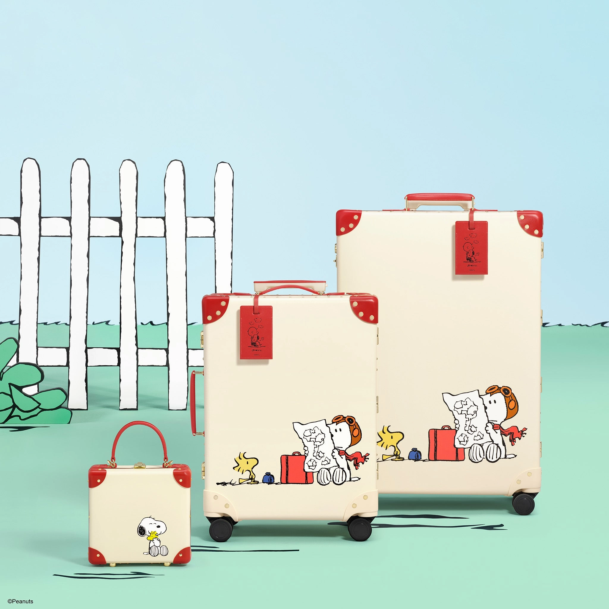 Peanuts  Large Check-In - 4 Wheels | Ivory/Red/Gold