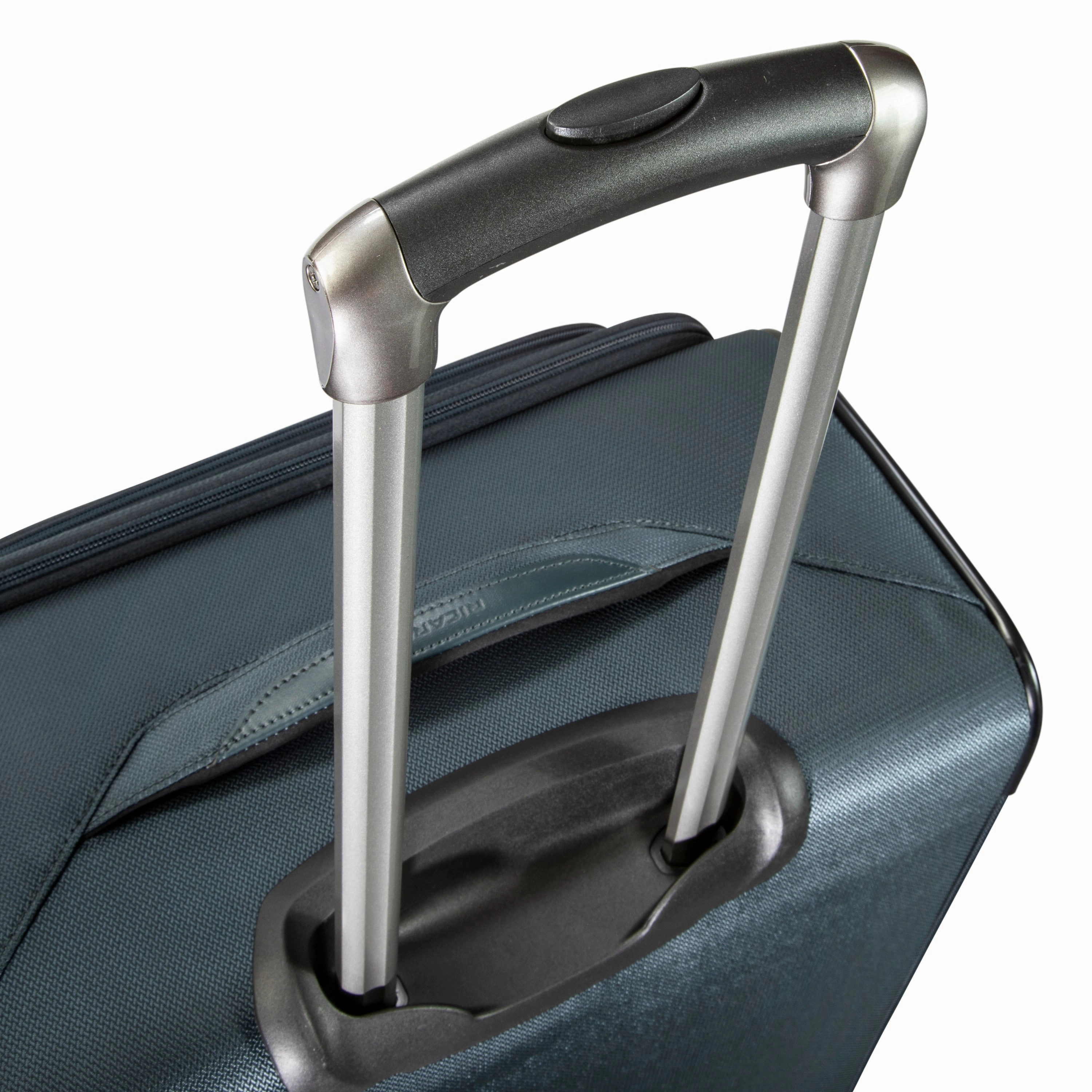 Ricardo Beverly Hills Avalon 28" Large Check-In Expandable Spinner Luggage