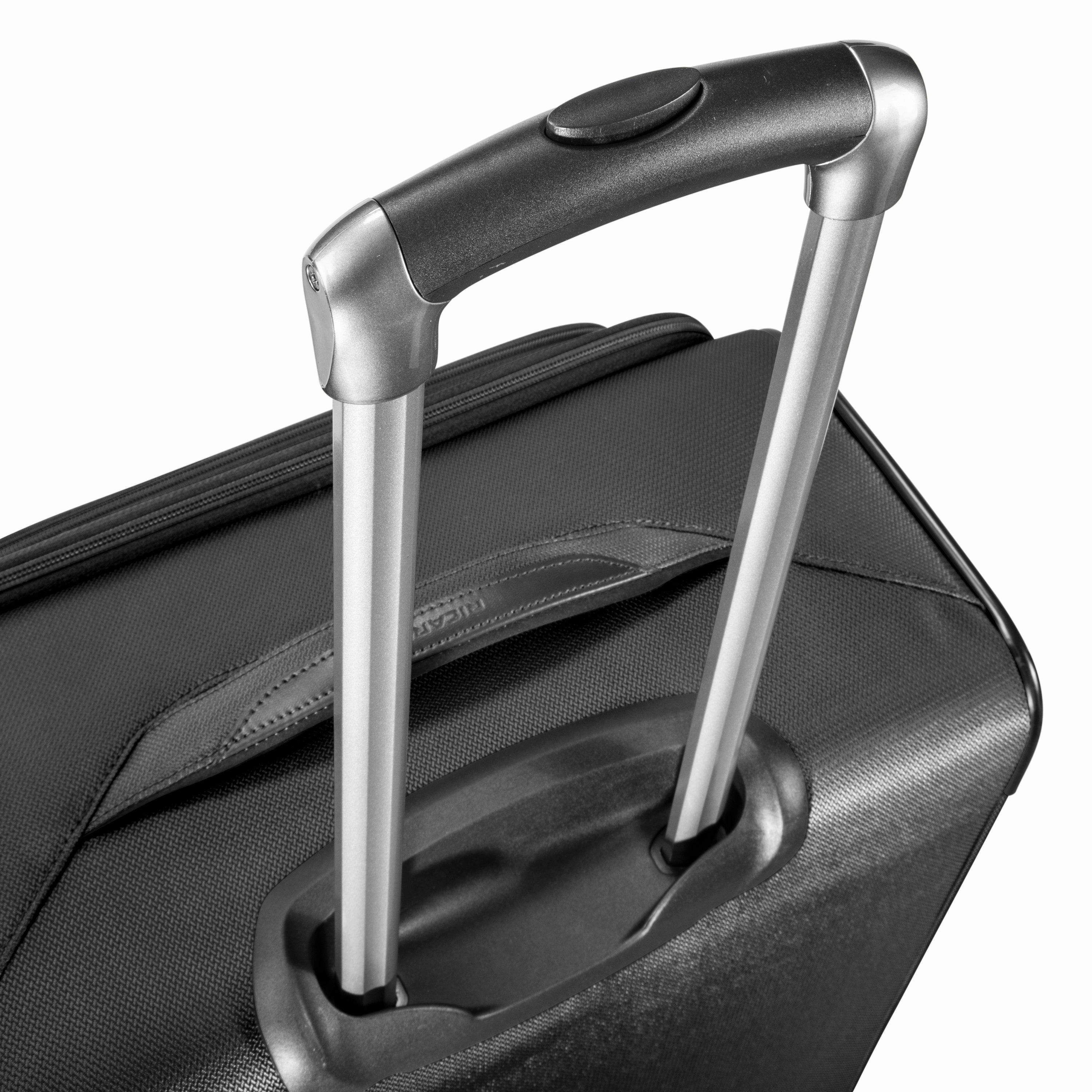 Ricardo Beverly Hills Avalon 28" Large Check-In Expandable Spinner Luggage