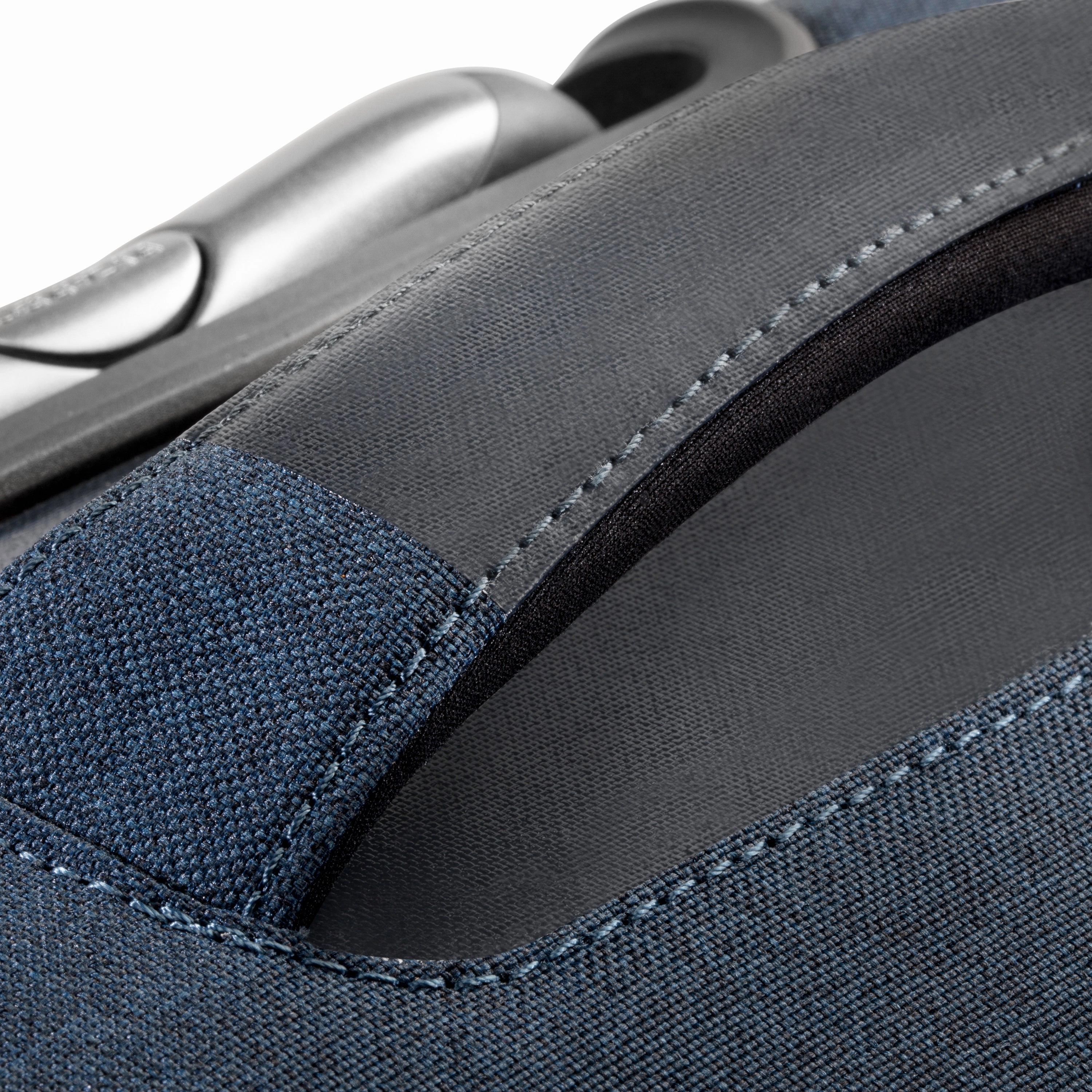 Ricardo Beverly Hills Malibu 3.0 Medium Check-In Expandable Spinner Luggage