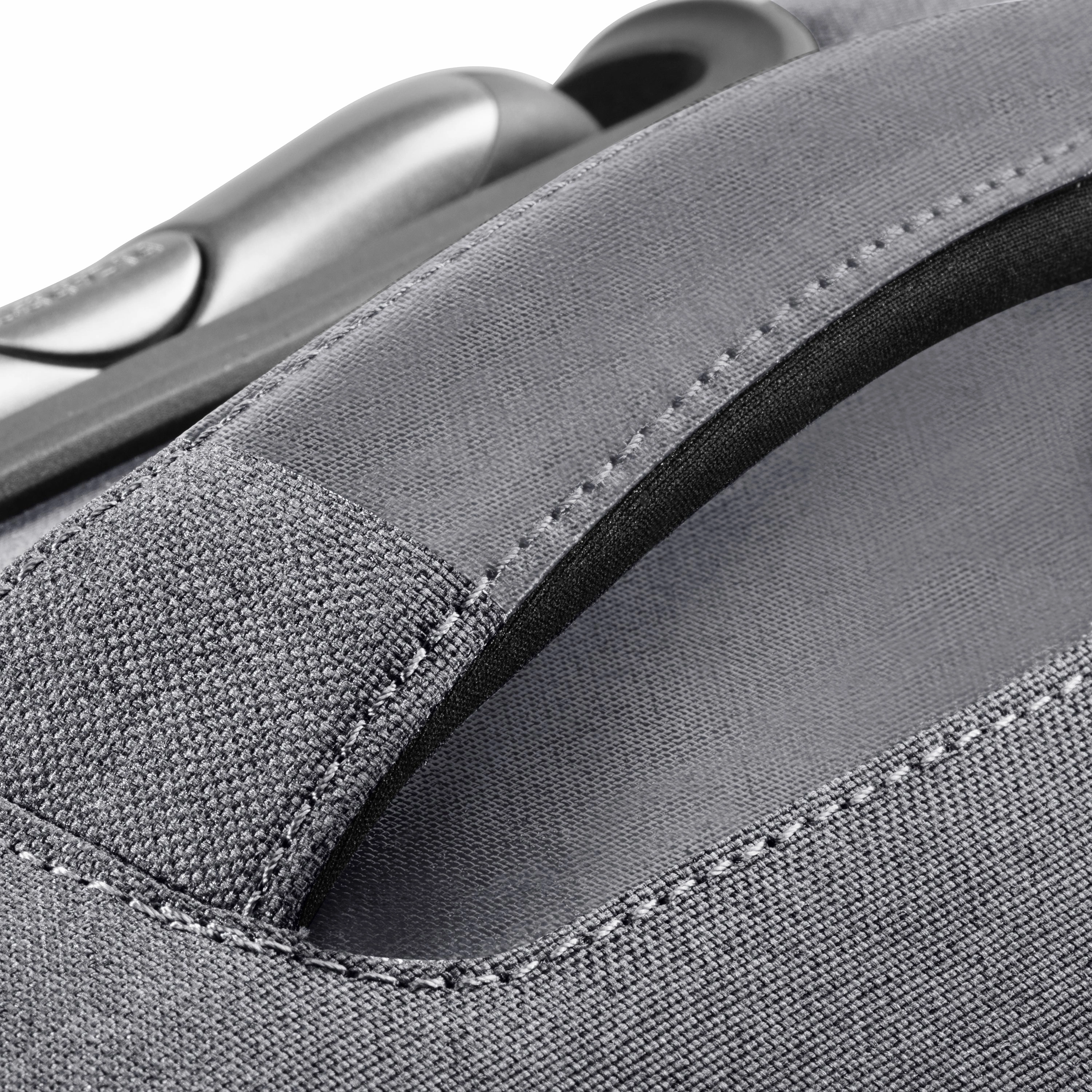 Ricardo Beverly Hills Malibu 3.0 Medium Check-In Expandable Spinner Luggage