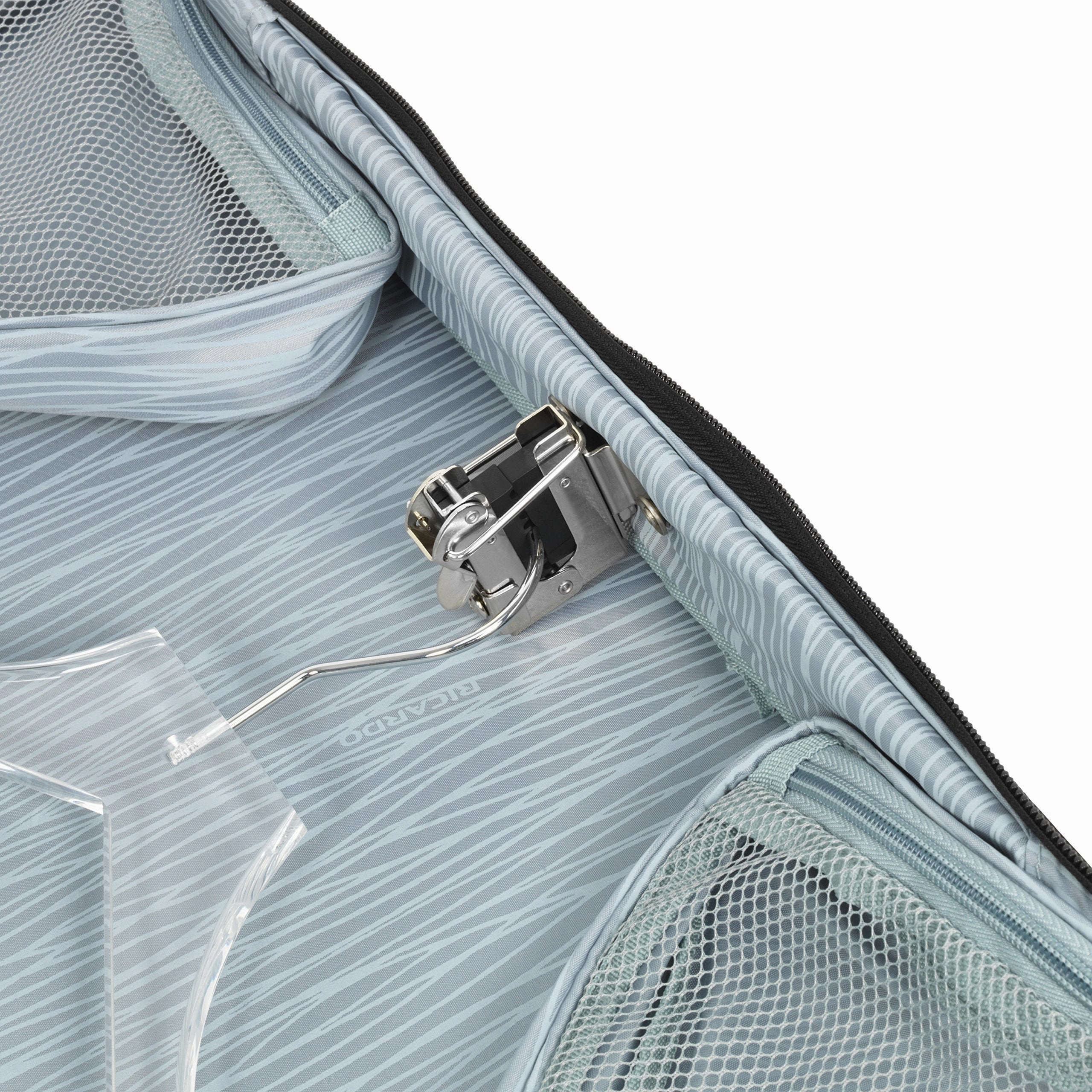 Ricardo Beverly Hills Mar Vista 2.0 39" Carry-On Garment Bag