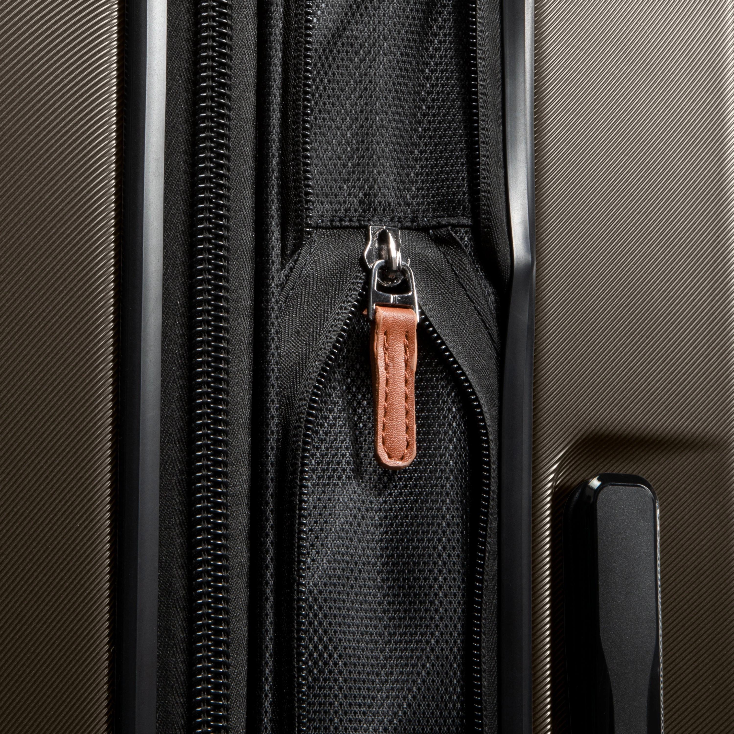 Ricardo Beverly Hills Montecito 2.0 Hardside Carry-On Expandable Spinner Luggage