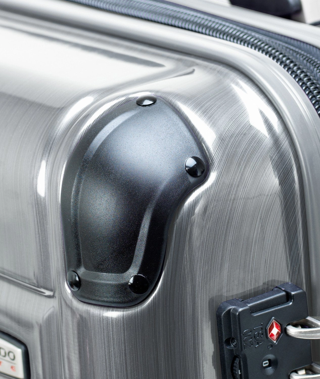 Ricardo Beverly Hills Roxbury 2.0 25" 4-Wheel Medium Luggage