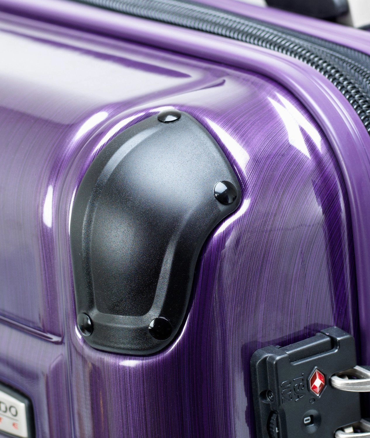 Ricardo Beverly Hills Roxbury 2.0 25" 4-Wheel Medium Luggage