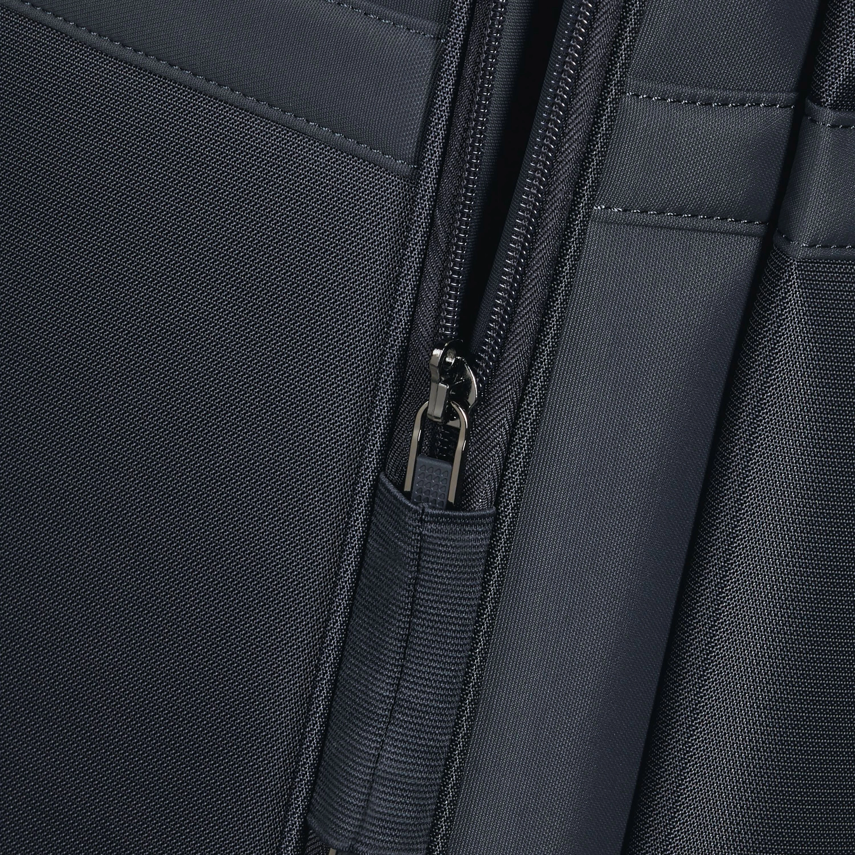 Samsonite Airea Spinner Carry-On Luggage
