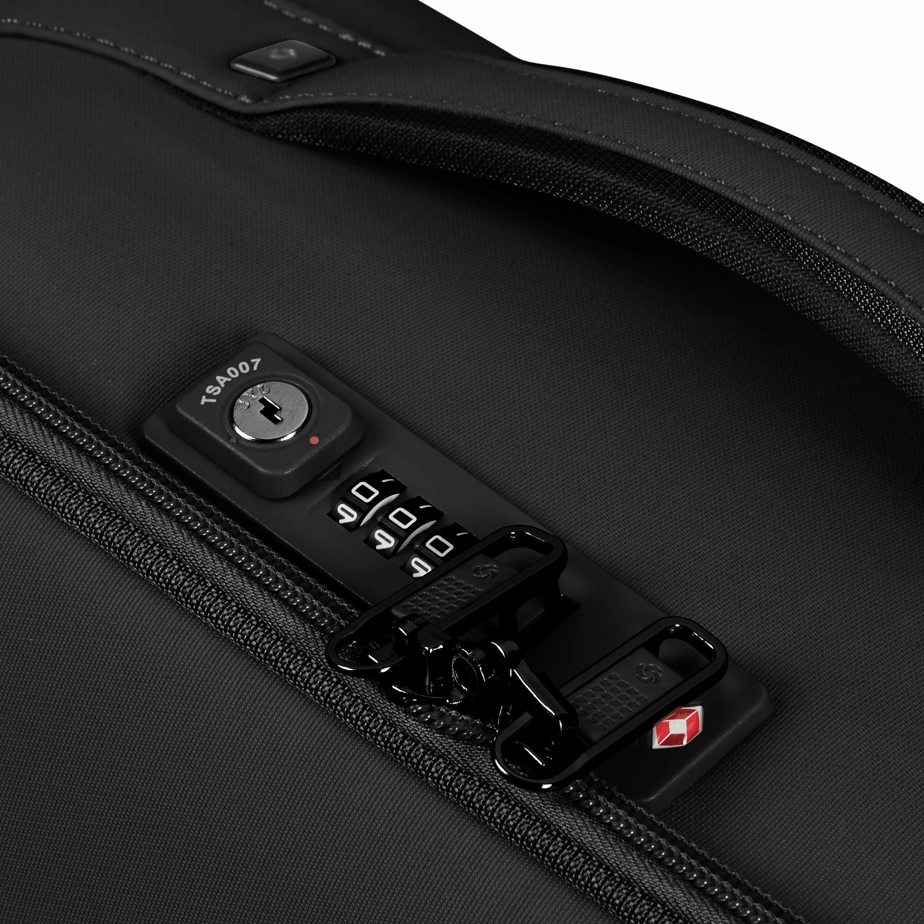 Samsonite Airea Spinner Carry-On Luggage