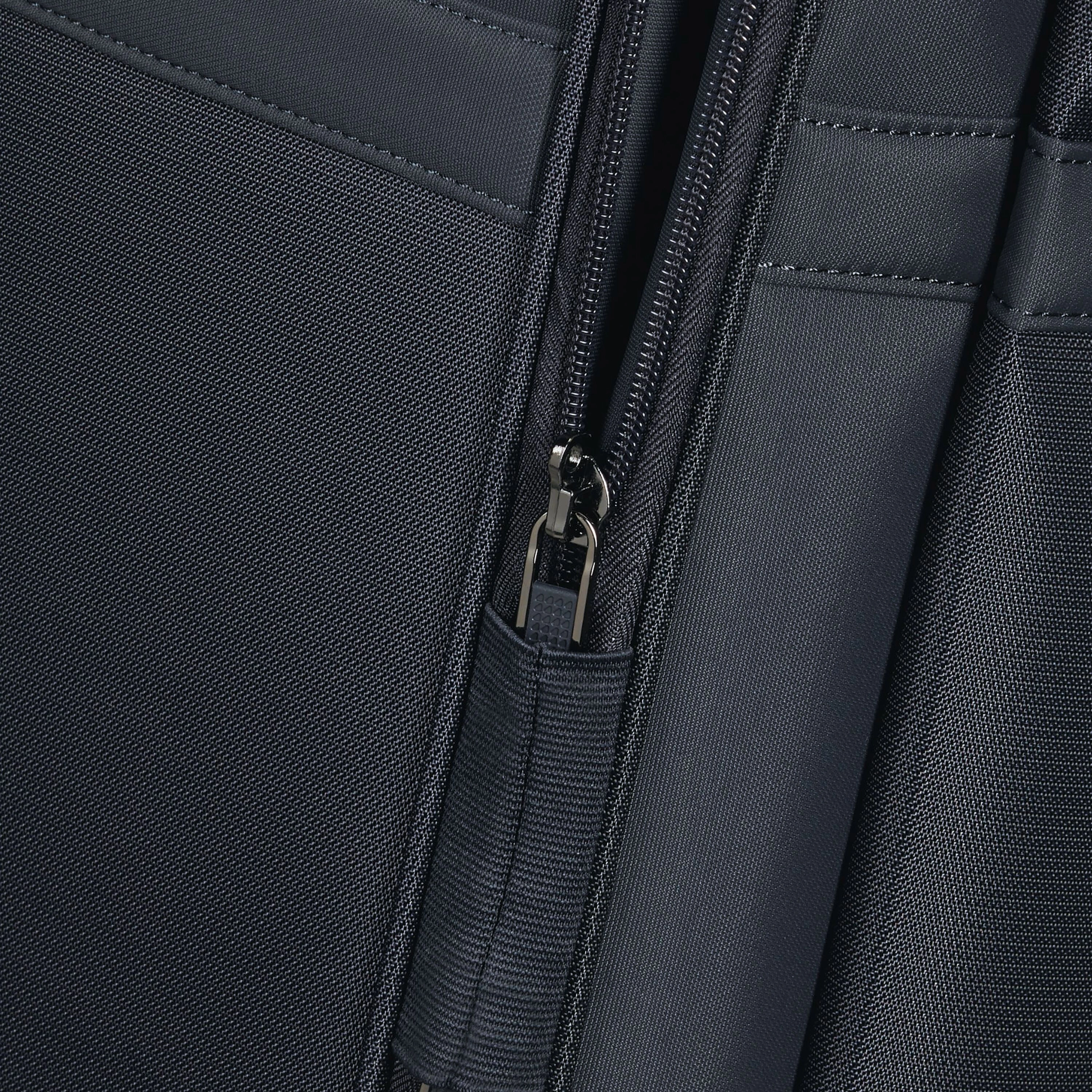 Samsonite Airea Spinner Carry-On Luggage