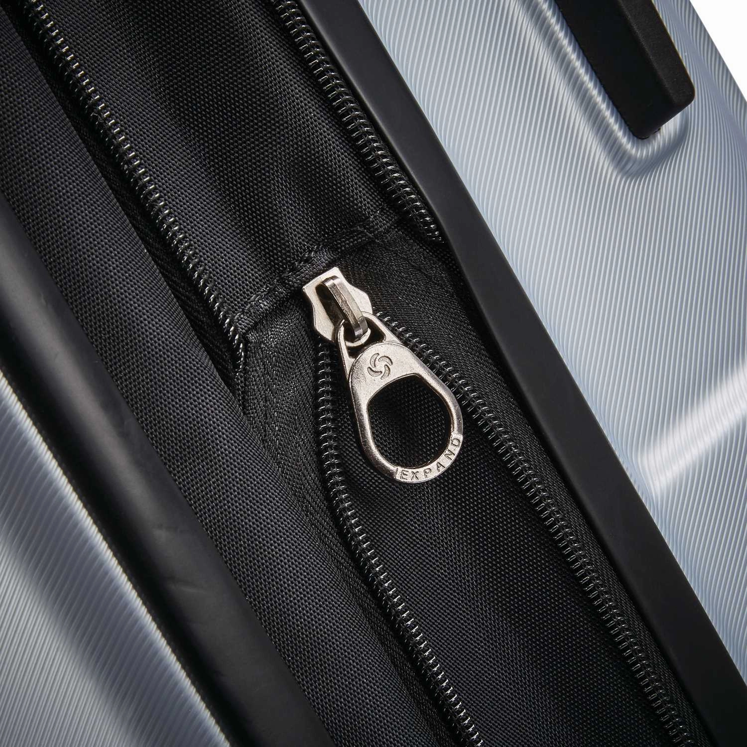 Samsonite Centric 24-inch Hardside Spinner