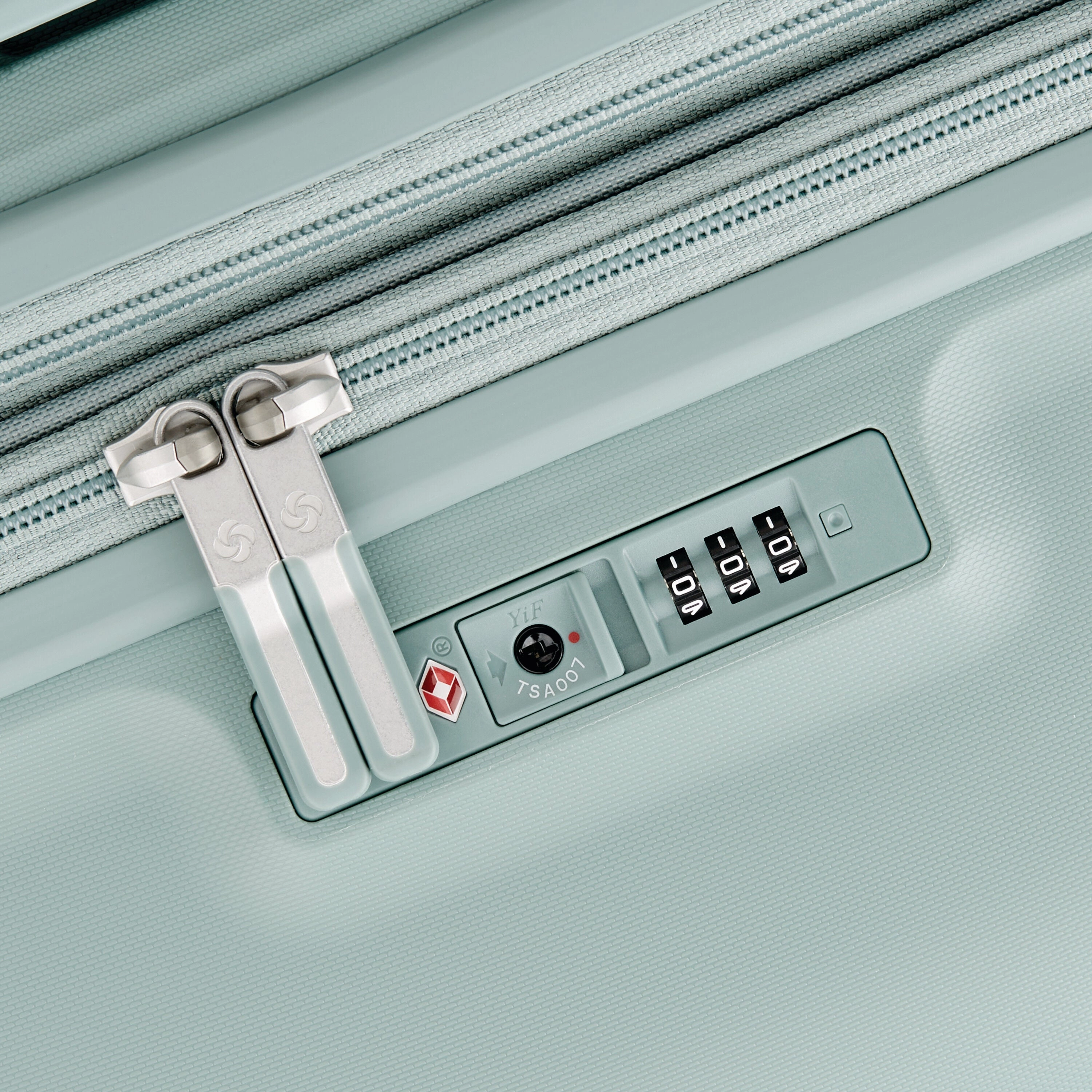 Samsonite Elevation Plus Large Expandable Spinner
