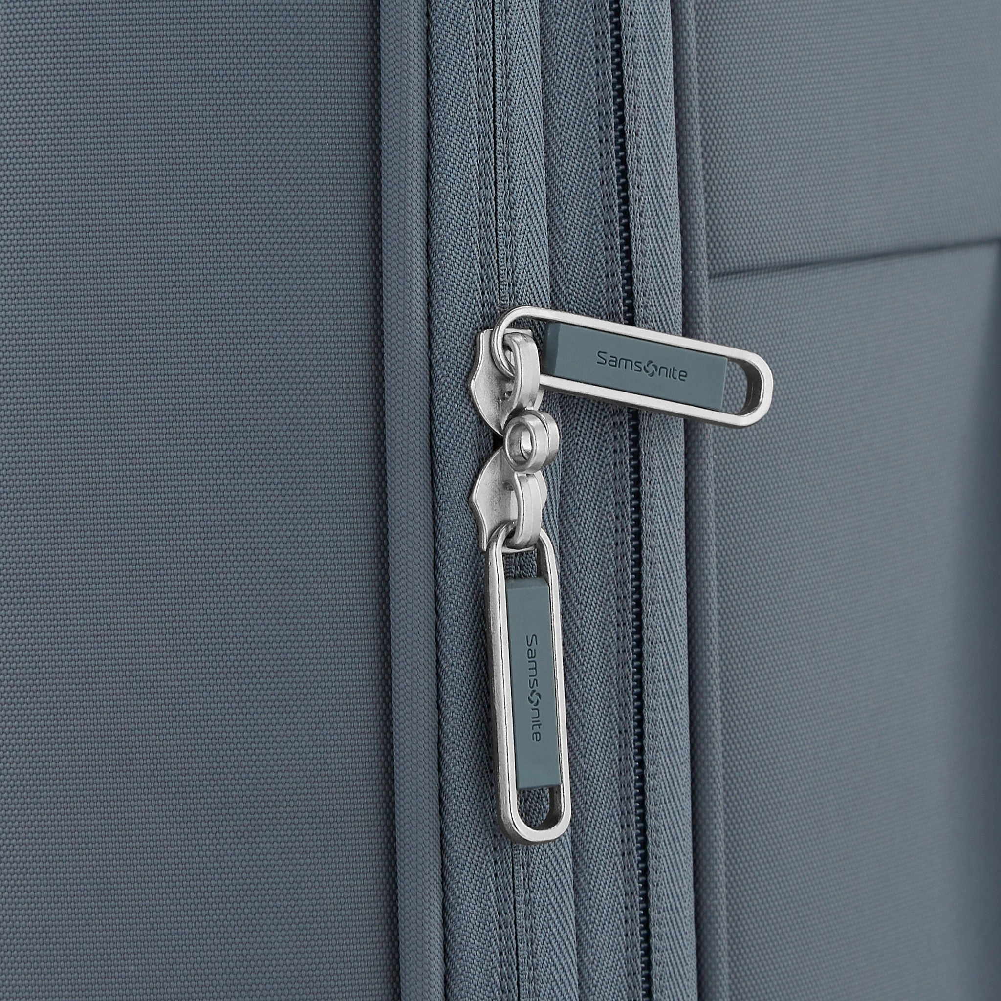 Samsonite Elevation Plus Large Expandable Spinner