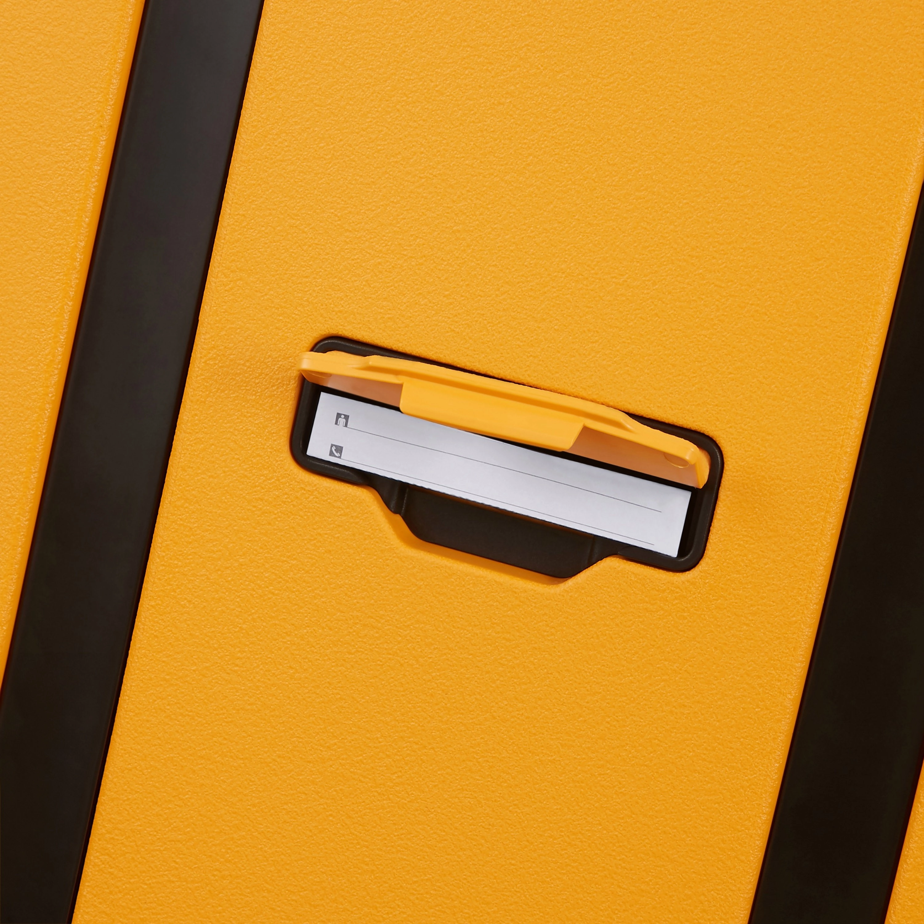 Samsonite Essens Spinner Carry-On Luggage