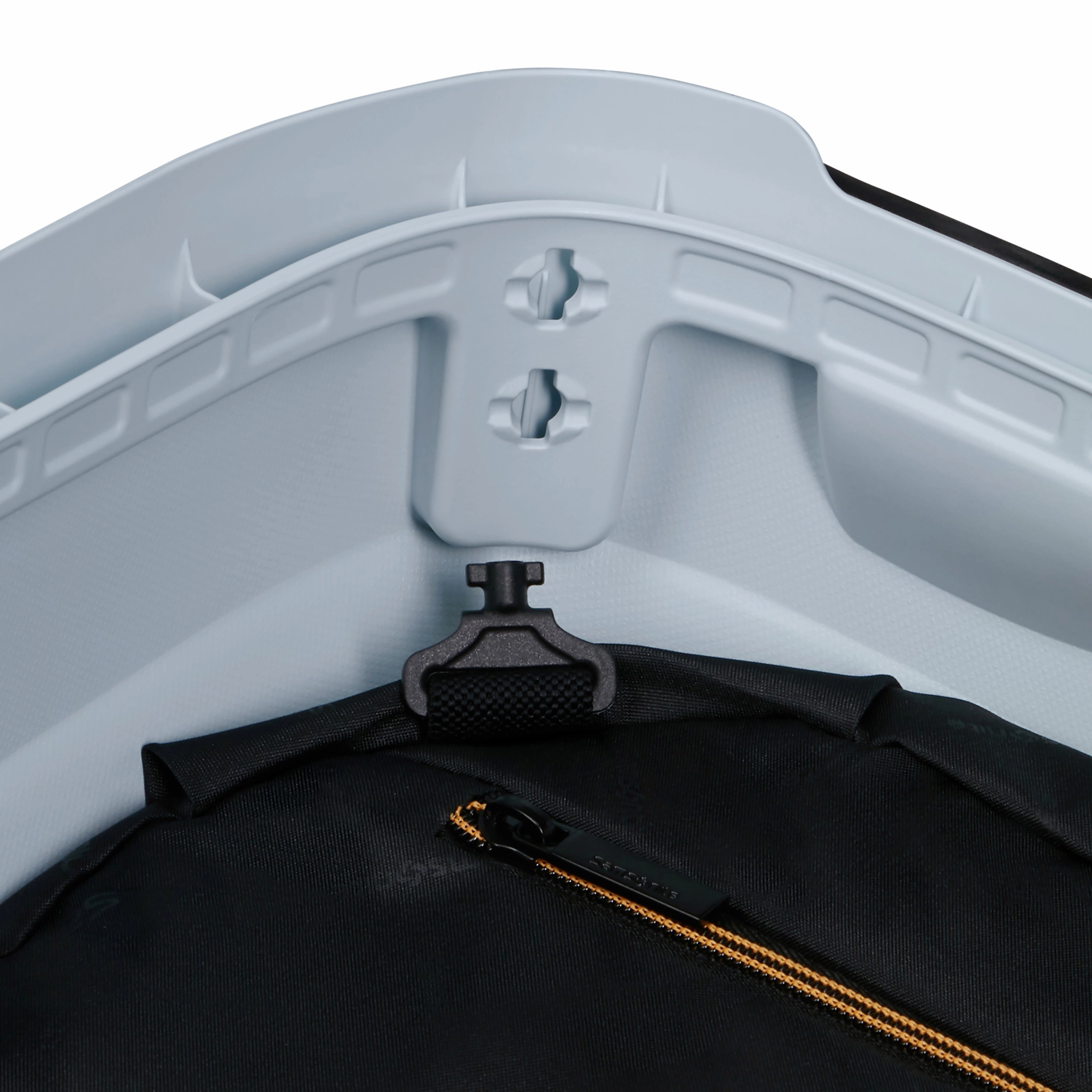 Samsonite Essens Spinner Large Luggage