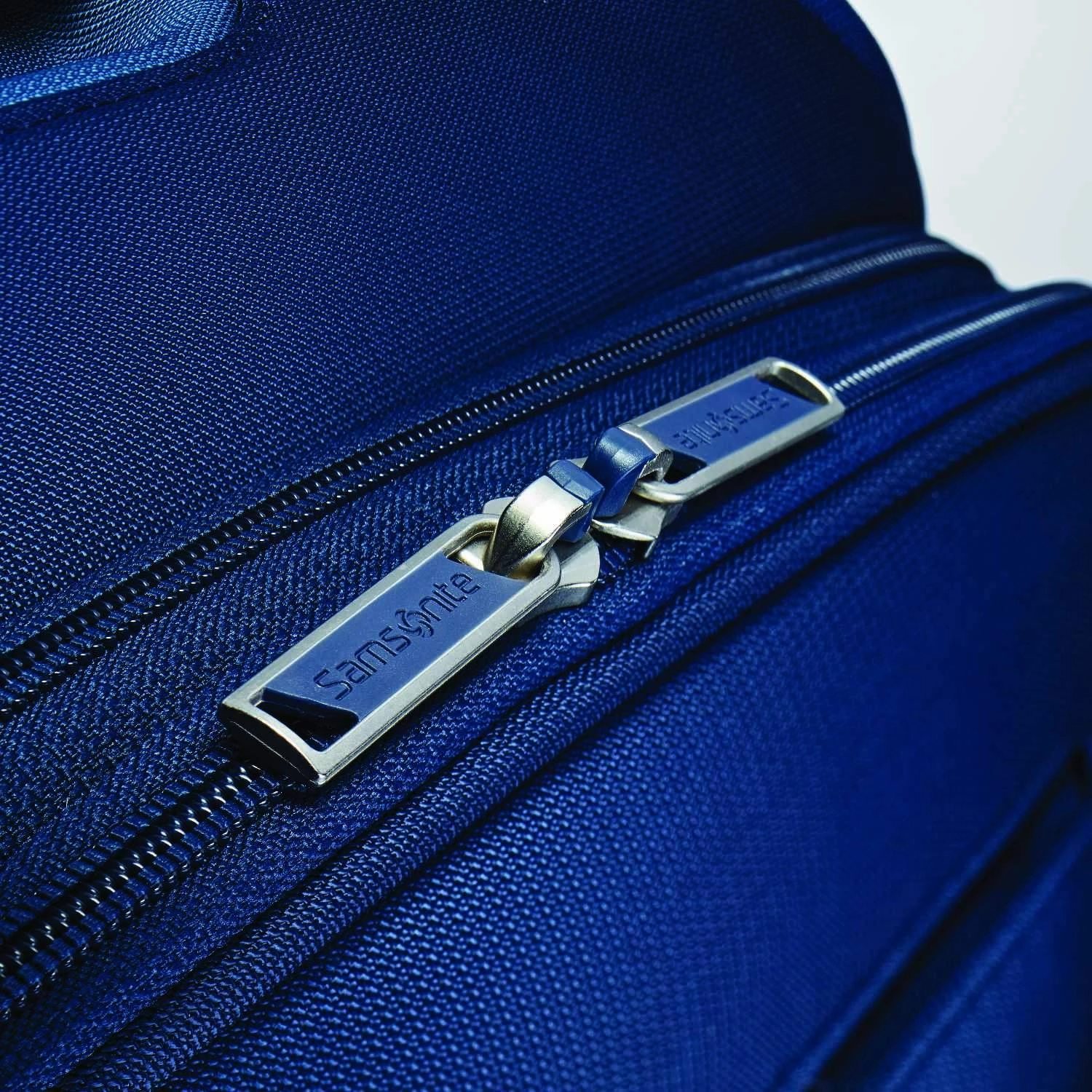 Samsonite Flexis 30" Expandable Spinner
