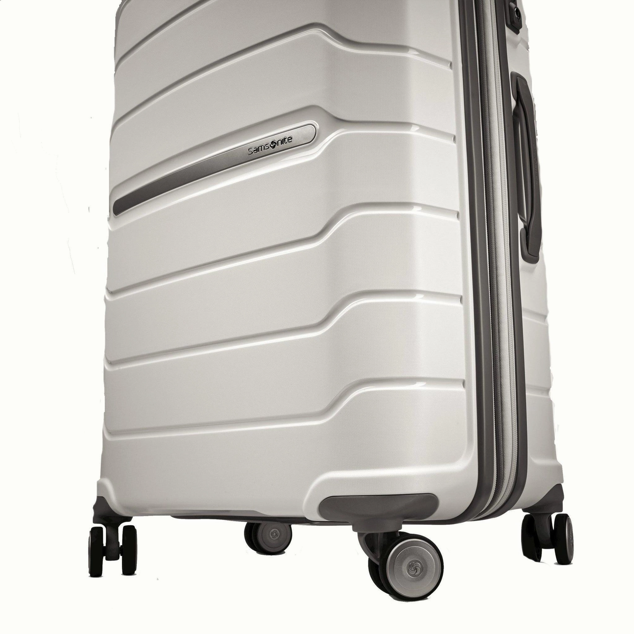 Samsonite Freeform 21" Carry-On Spinner