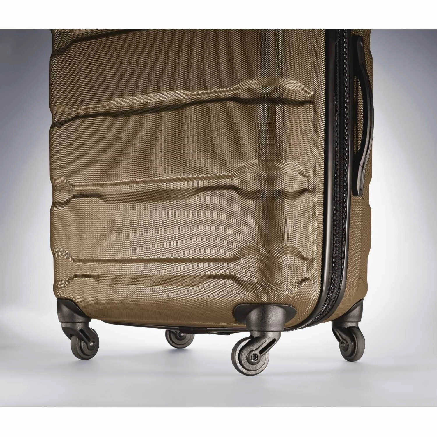 Samsonite Omni PC 20" Hardshell 4-Wheel Carry-On Luggage