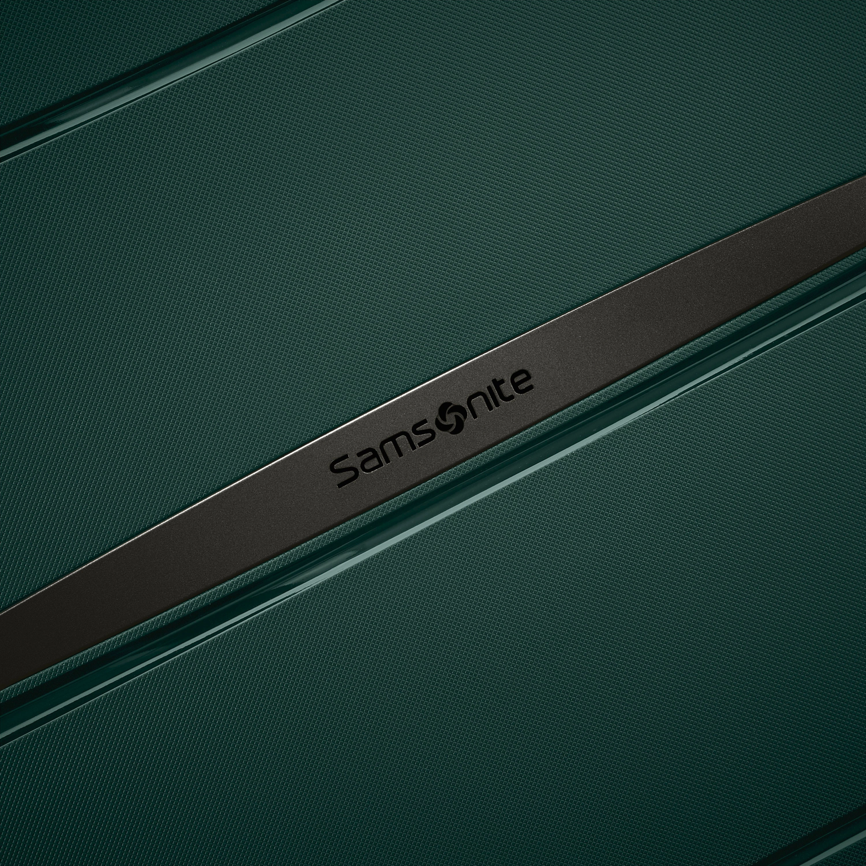 Samsonite Outline Pro Large Expandable Spinner Luggage