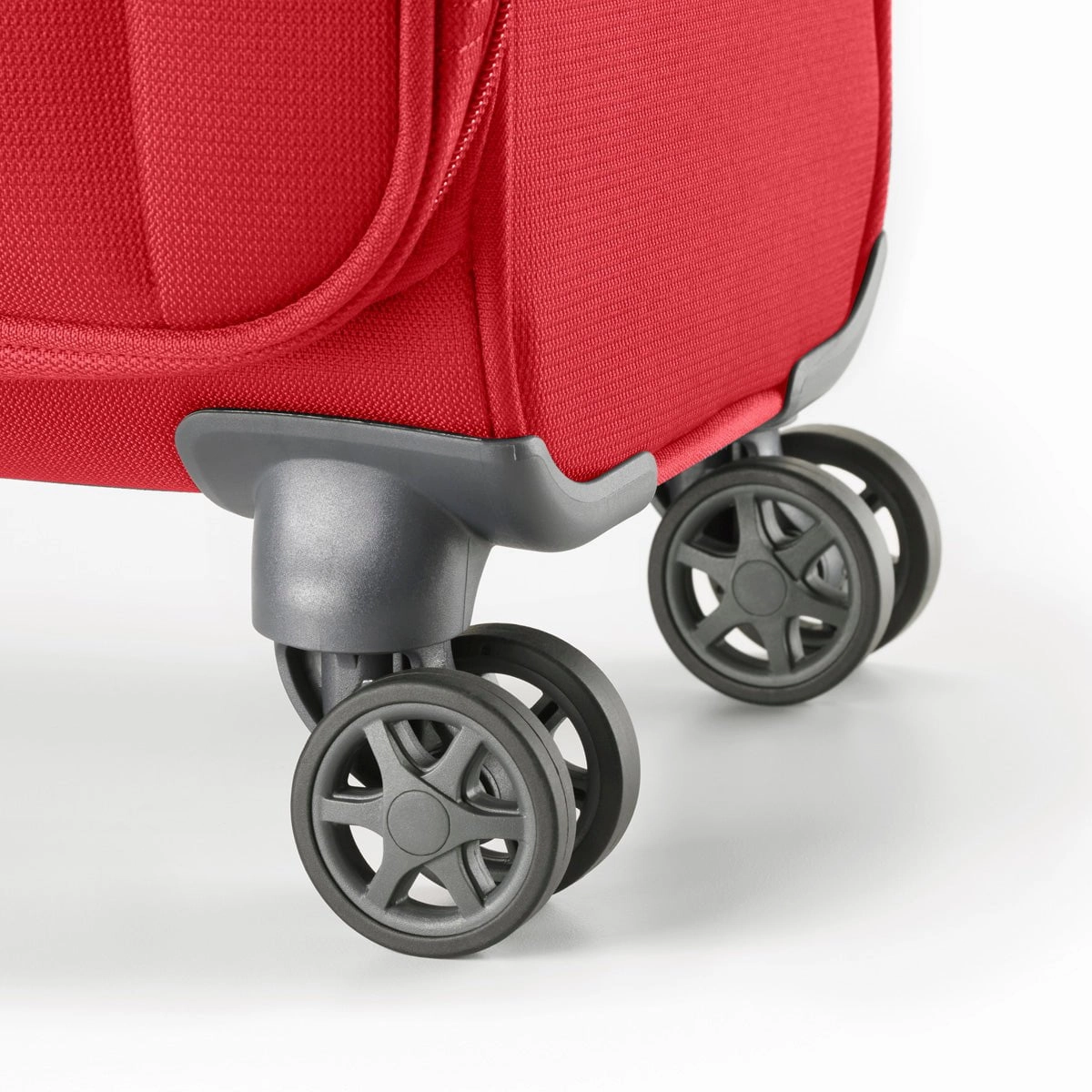 Samsonite Rhapsody Superlite Spinner Carry-On Luggage