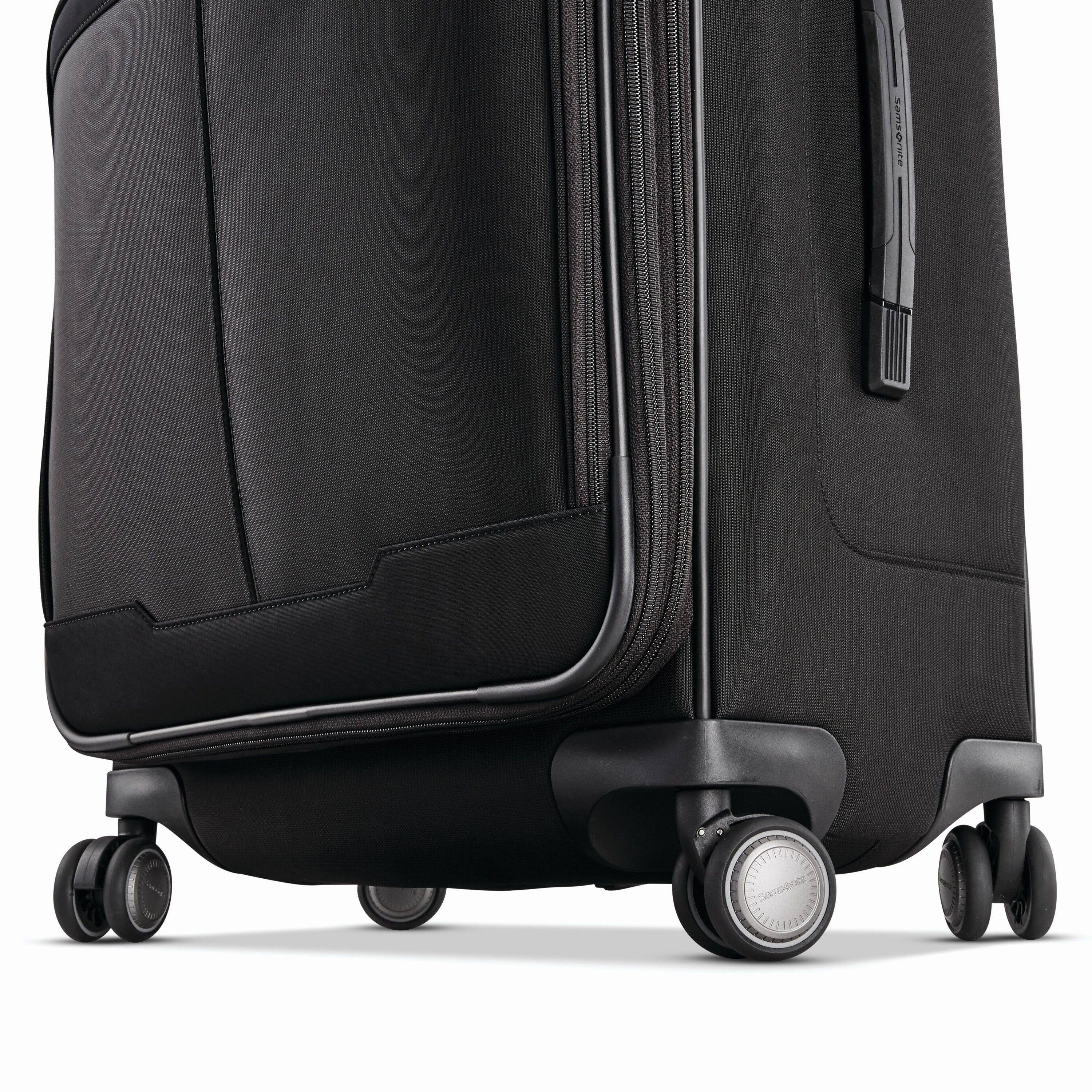Samsonite Silhouette 17 Medium Spinner Luggage