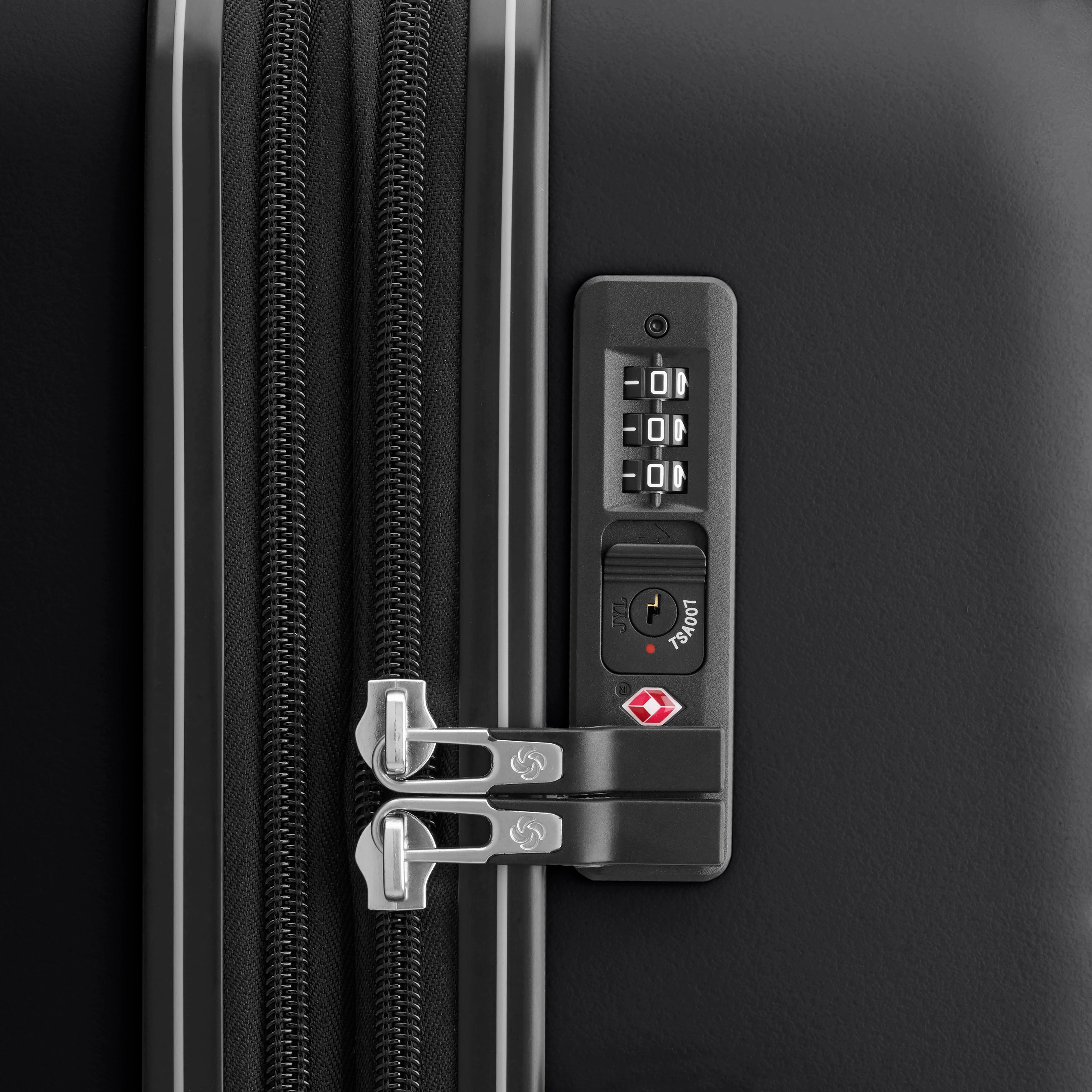 Samsonite Sirocco Collection Spinner Medium Expandable Luggage