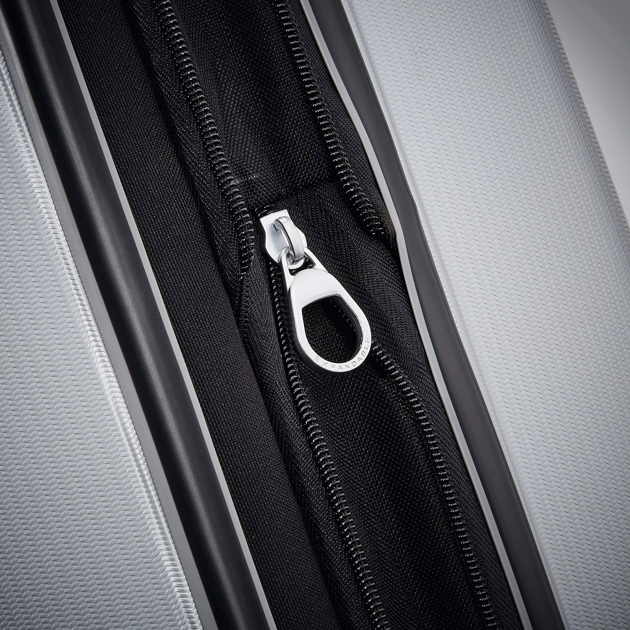 Samsonite Winfield 3 DLX Checked-Large 28-Inch 4-Wheel Large Luggage
