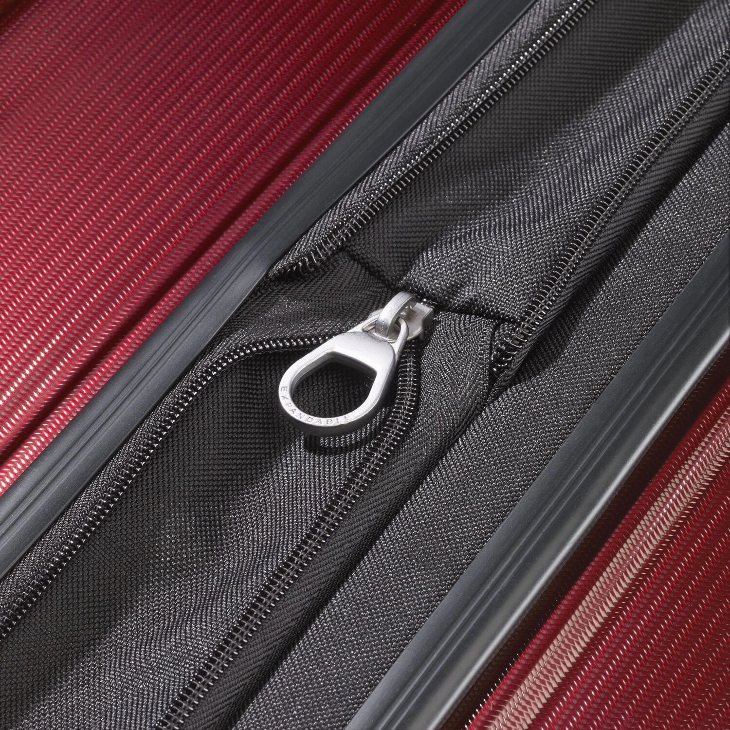 Samsonite Winfield NXT Spinner Large Expandable Luggage