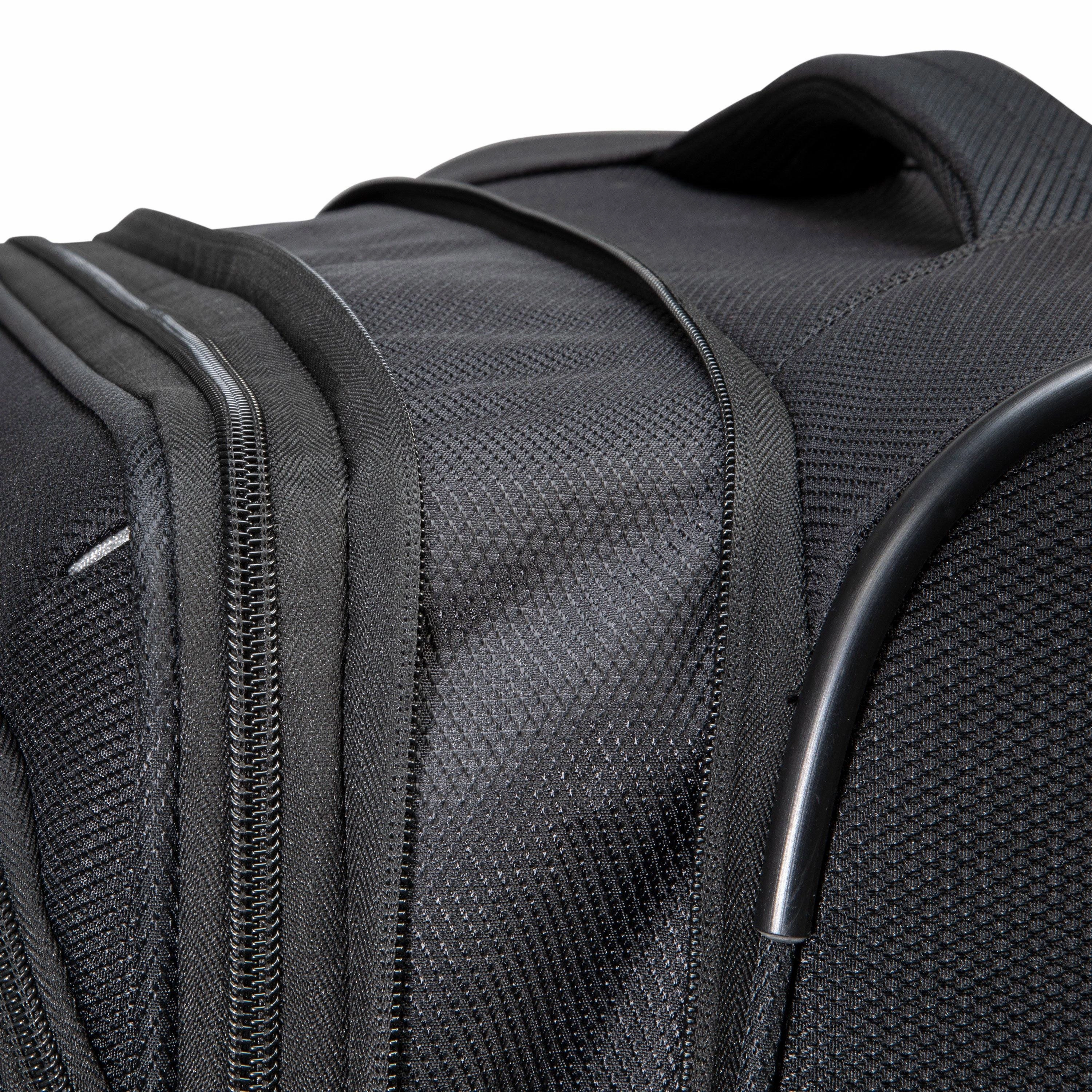 Skyway Mirage 3.0 24" 4-Wheel Medium Luggage