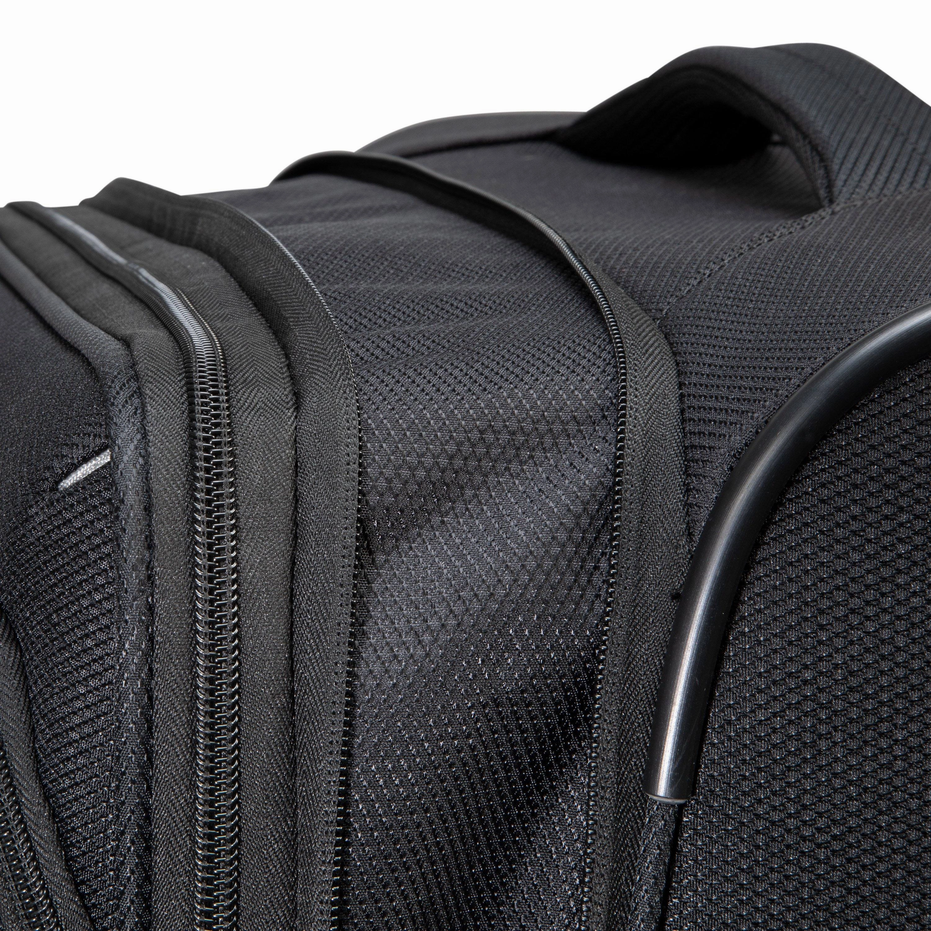 Skyway Mirage 3.0 28" 4-Wheel Large Luggage