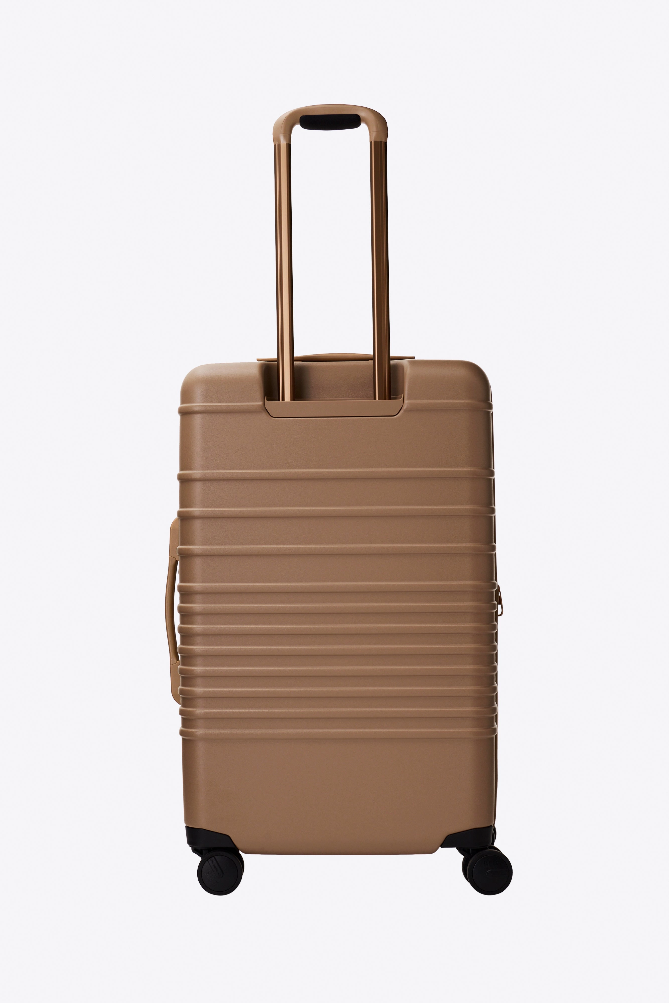 The Medium Check-In Roller in Camel