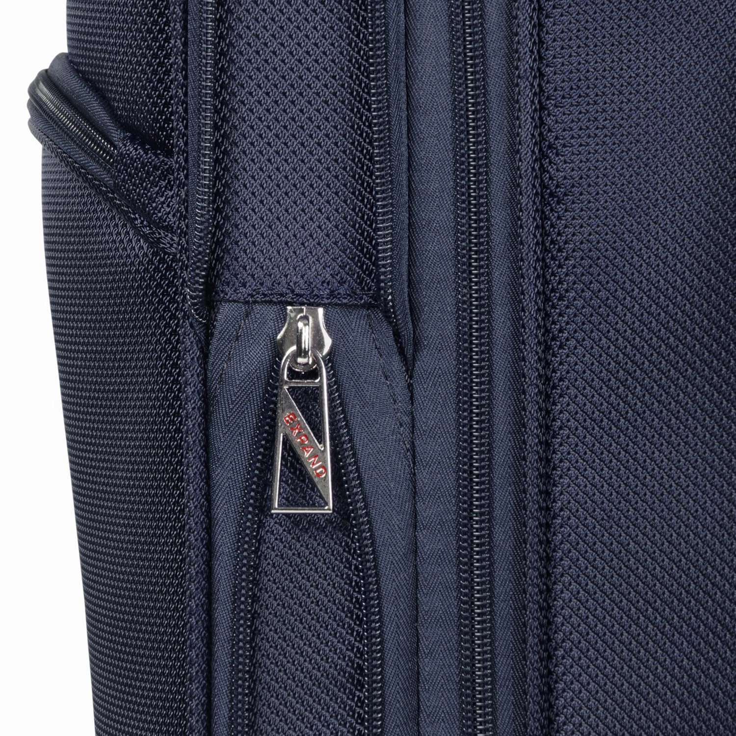 TOTAL TRAVELWARE Everest  29-Inch Large Expandable Softside Spinner