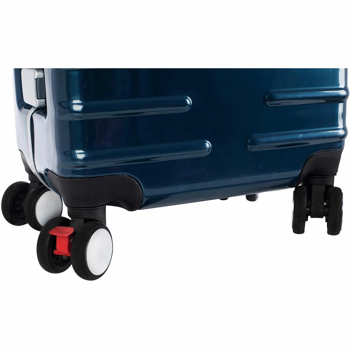 Travelers Club Zephyr 20In Seat-On Carry On Spinner