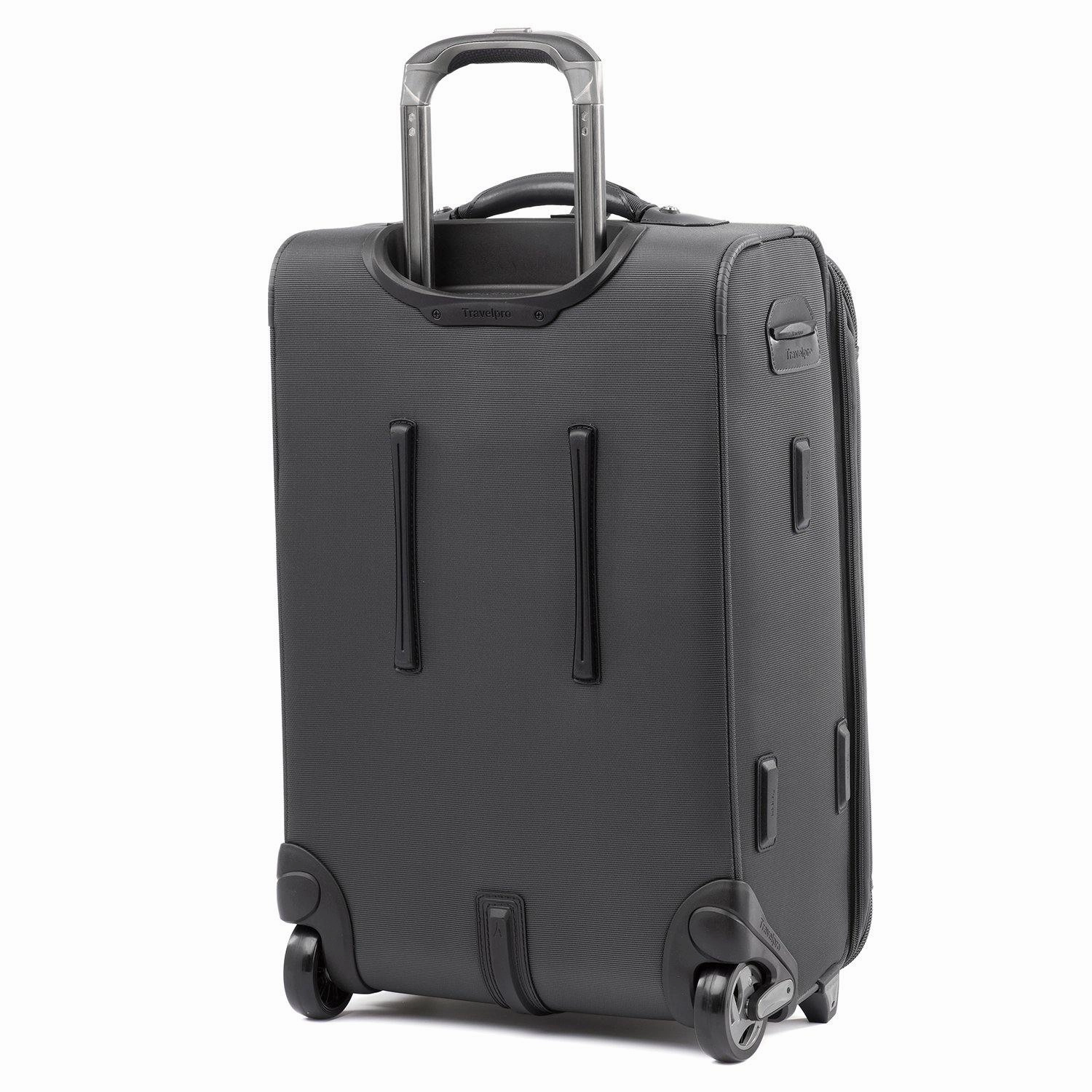 TravelPro Crew 10 22" Expandable Rollaboard Suiter