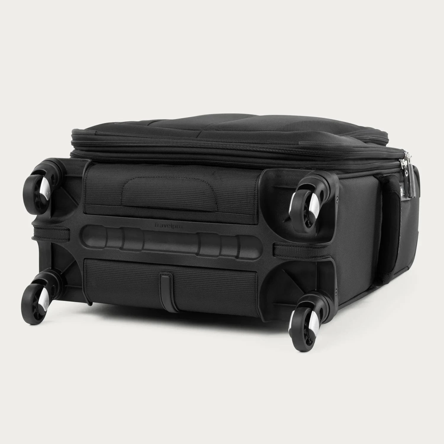 Travelpro Maxlite 5 International Carry-On Spinner Luggage