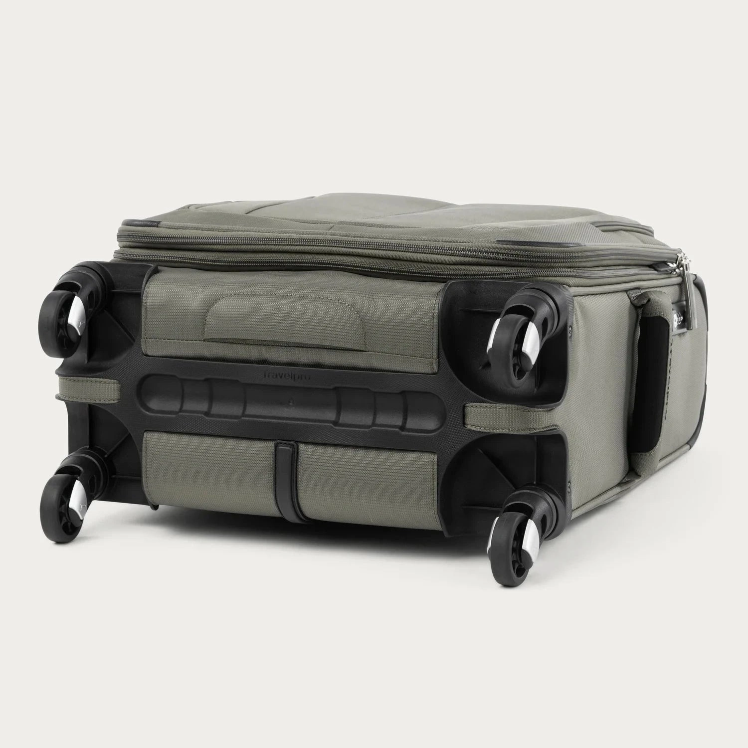 Travelpro Maxlite 5 International Carry-On Spinner Luggage