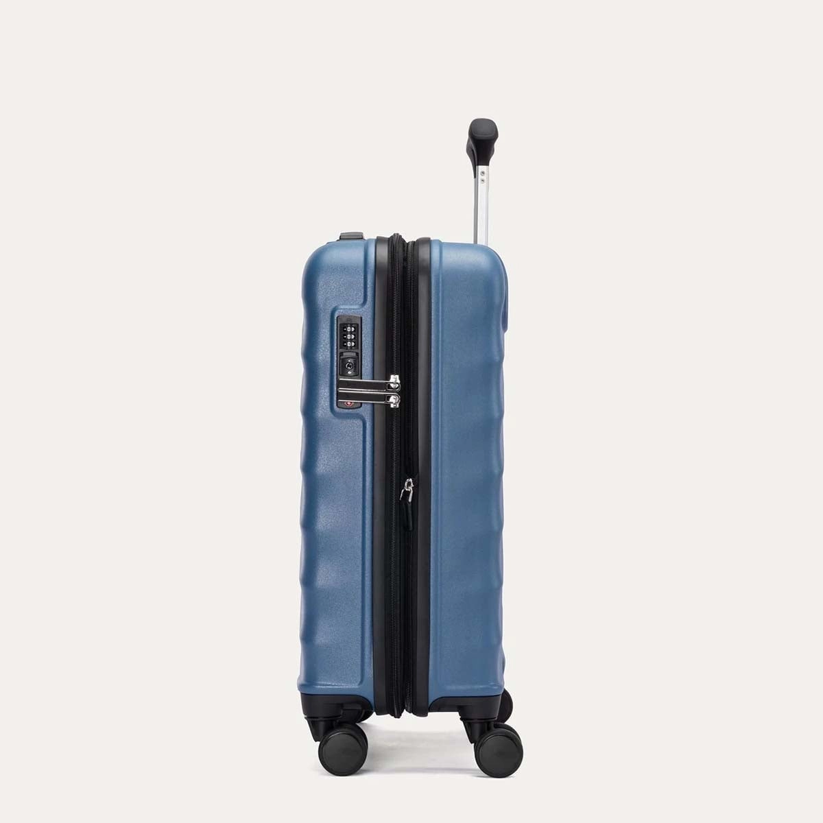 Travelpro Maxlite Air V2 International Carry-On Hardside Spinner