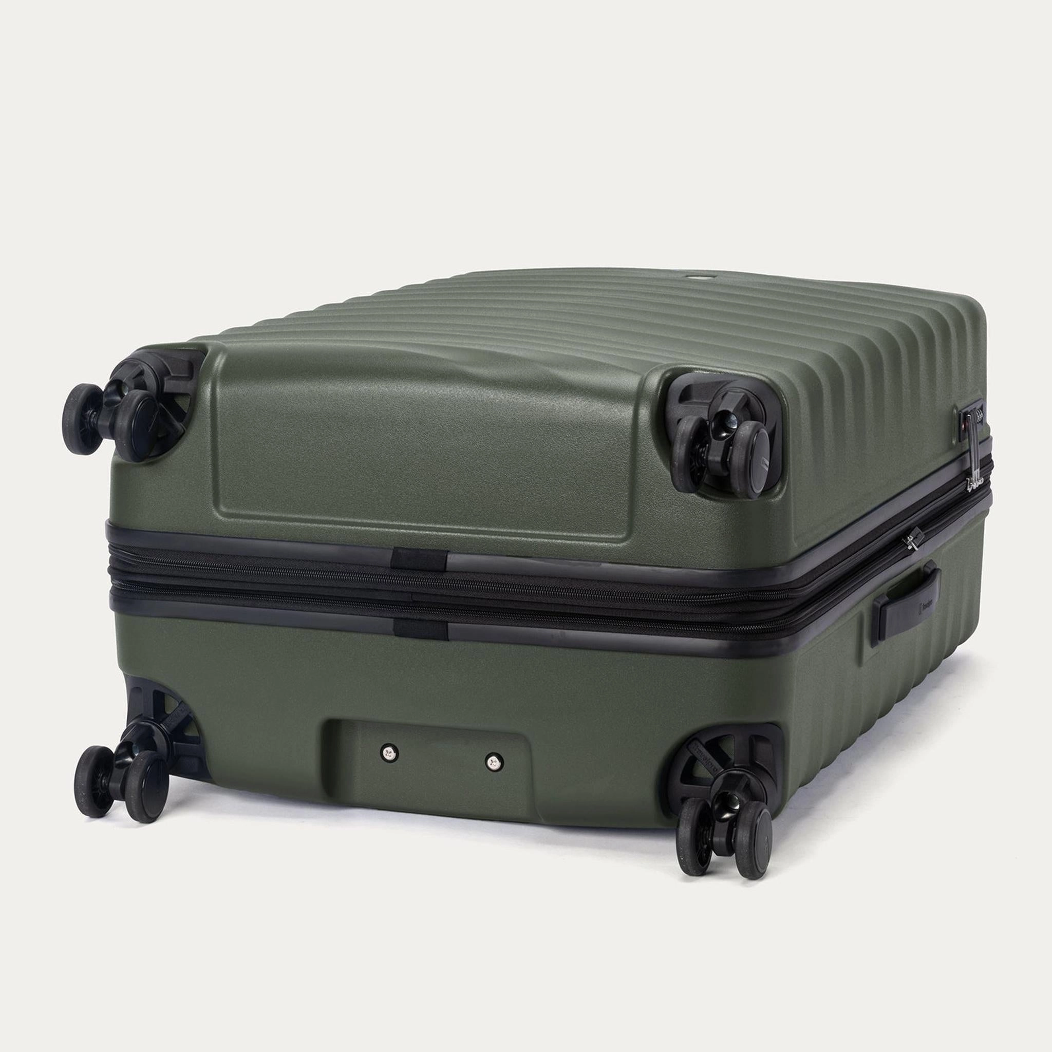Travelpro Maxlite Air V2 Large Check-in Expandable Spinner