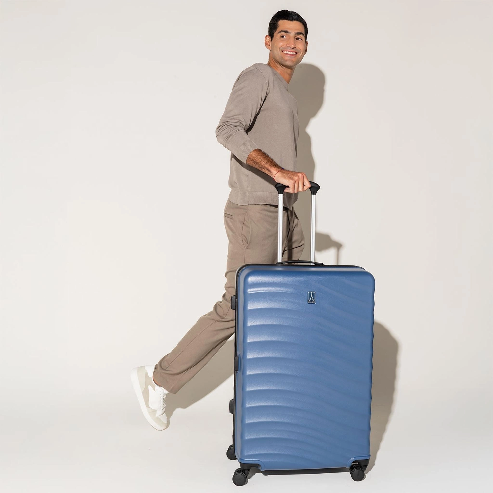 Travelpro Maxlite Air V2 Large Check-in Expandable Spinner