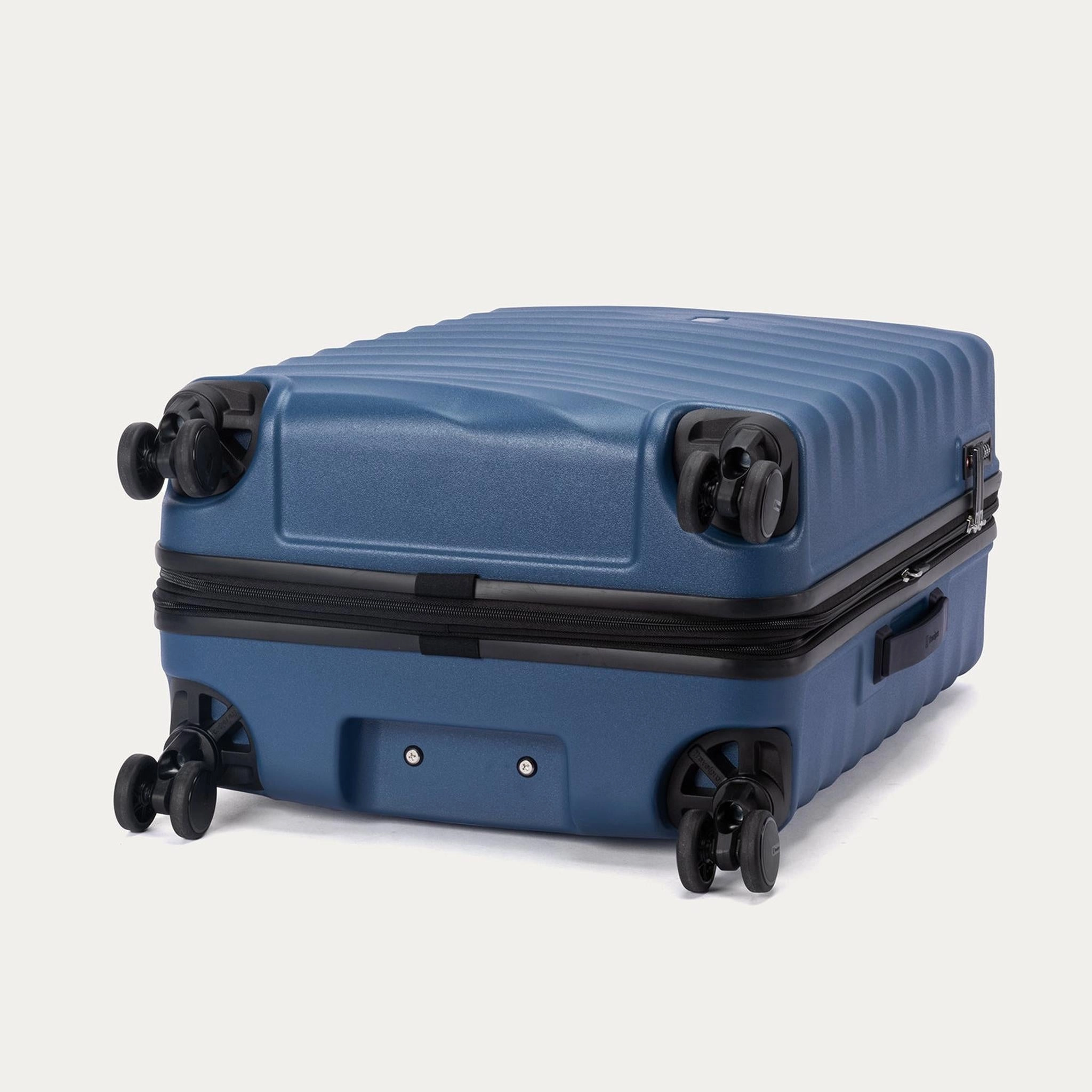 Travelpro Maxlite Air V2 Medium Check-in Expandable Spinner