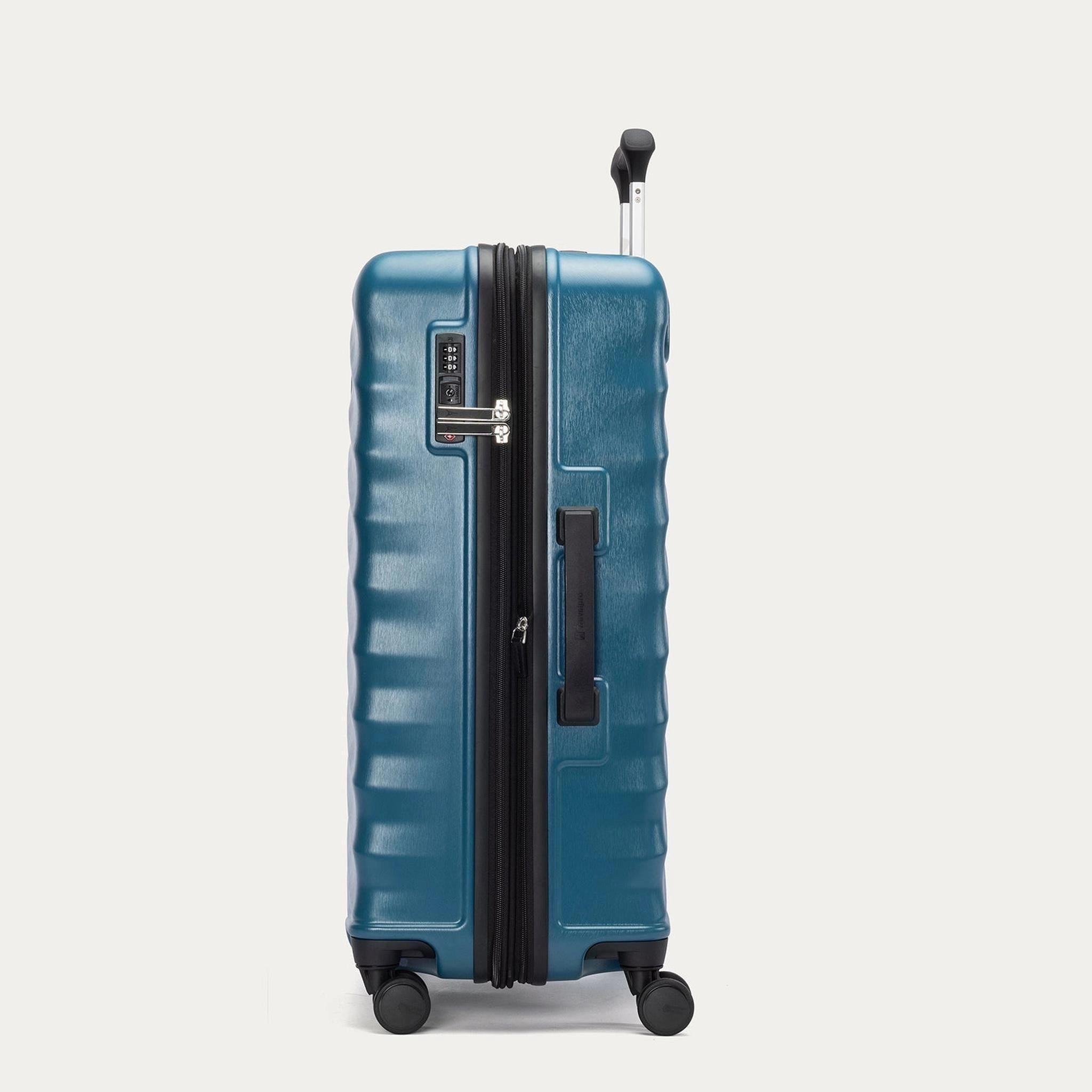 Travelpro Maxlite Air V2 Medium Check-in Expandable Spinner